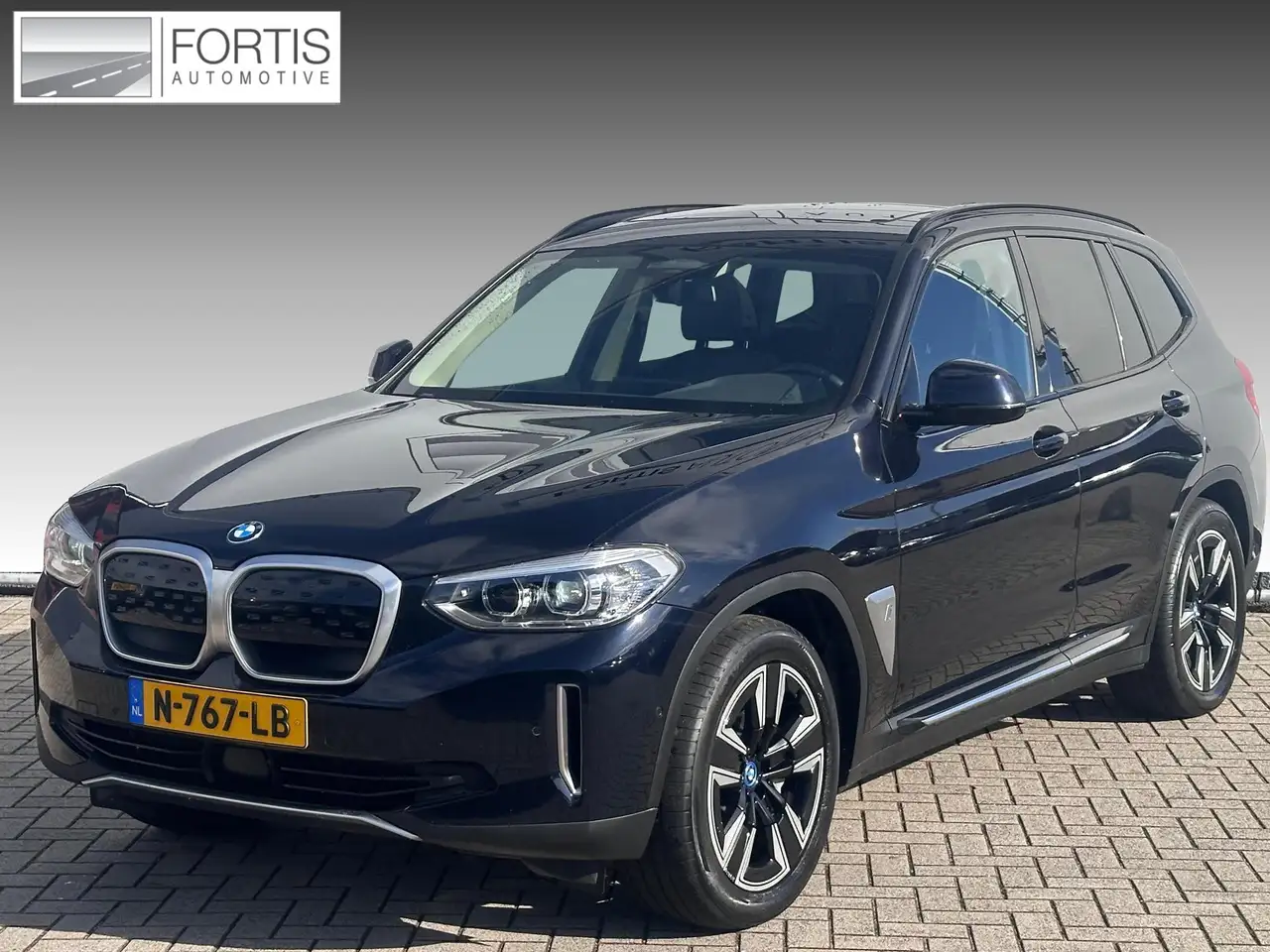 BMW iX3