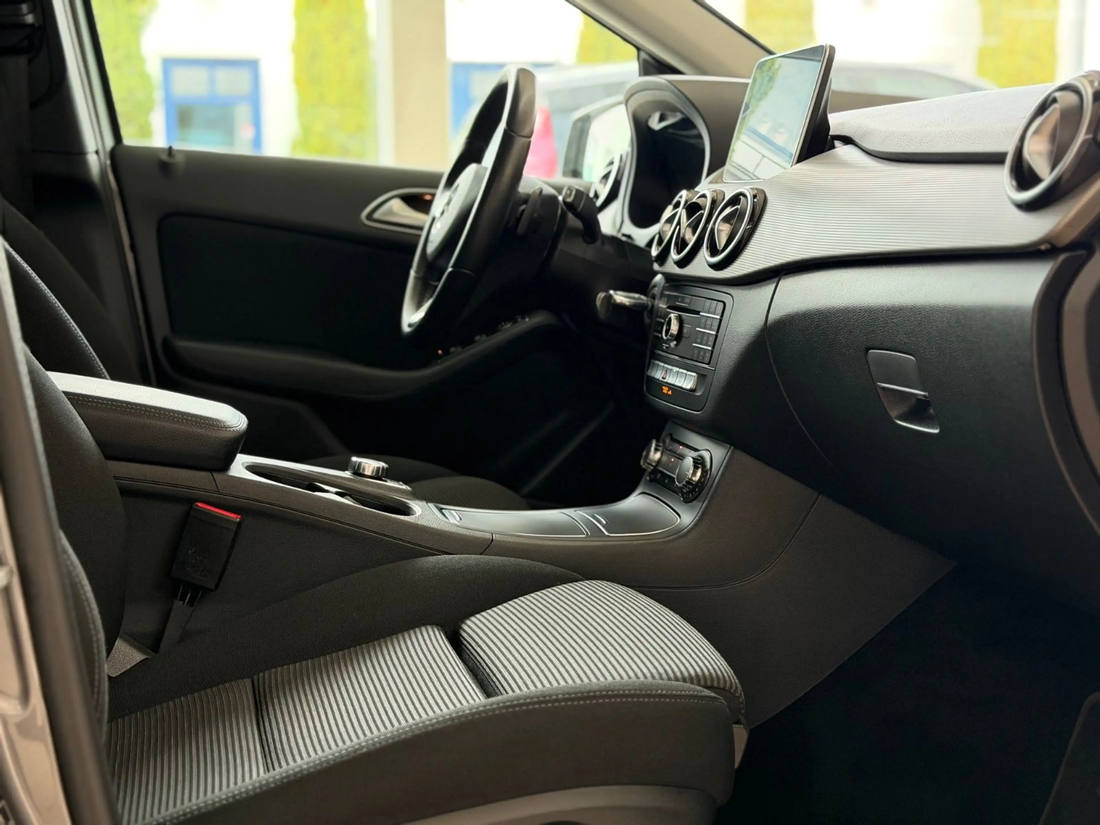 Mercedes-Benz B 180 d Automatik Navi — photo 13