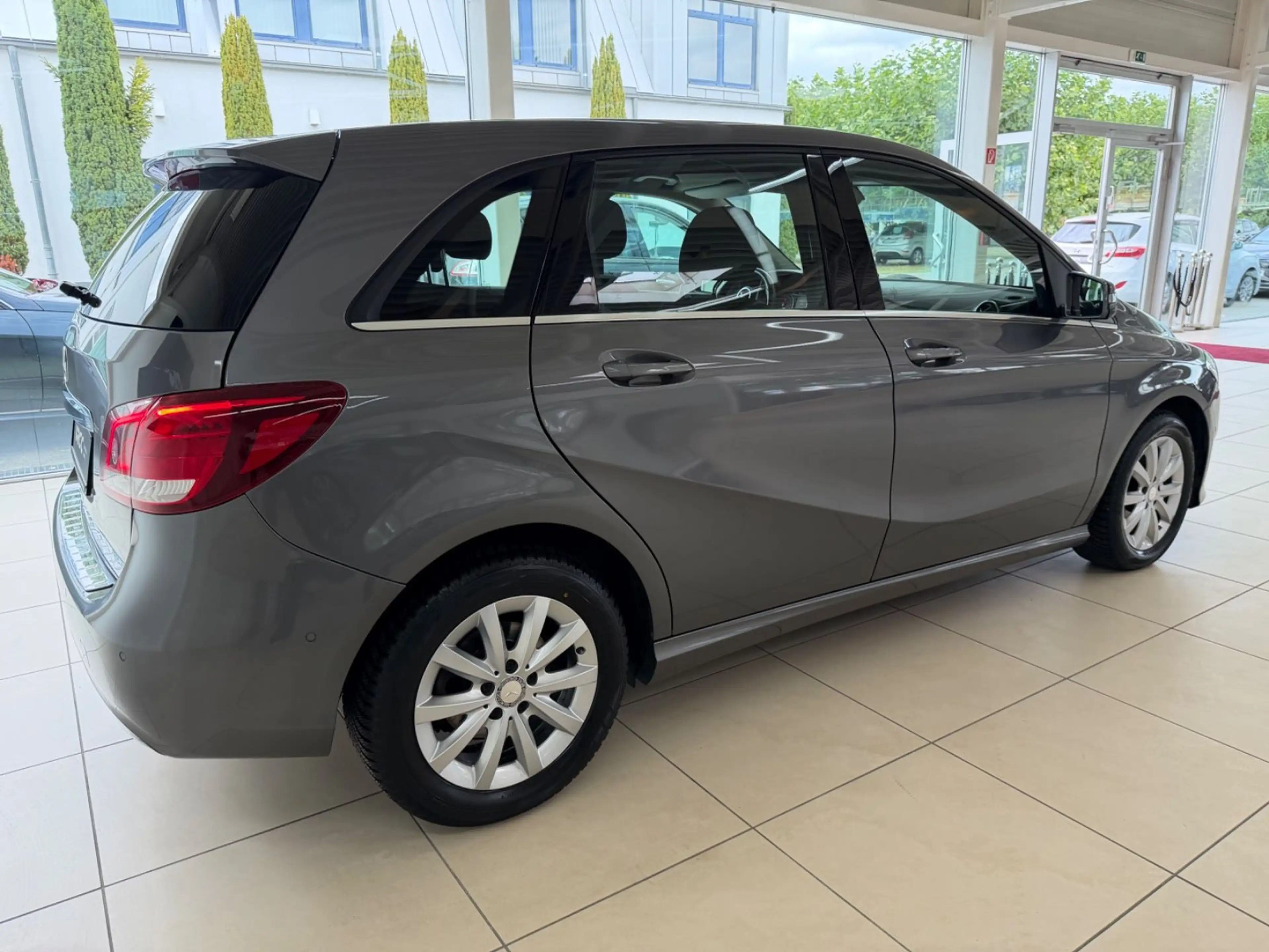 Mercedes-Benz B 180 d Automatik Navi — photo 6