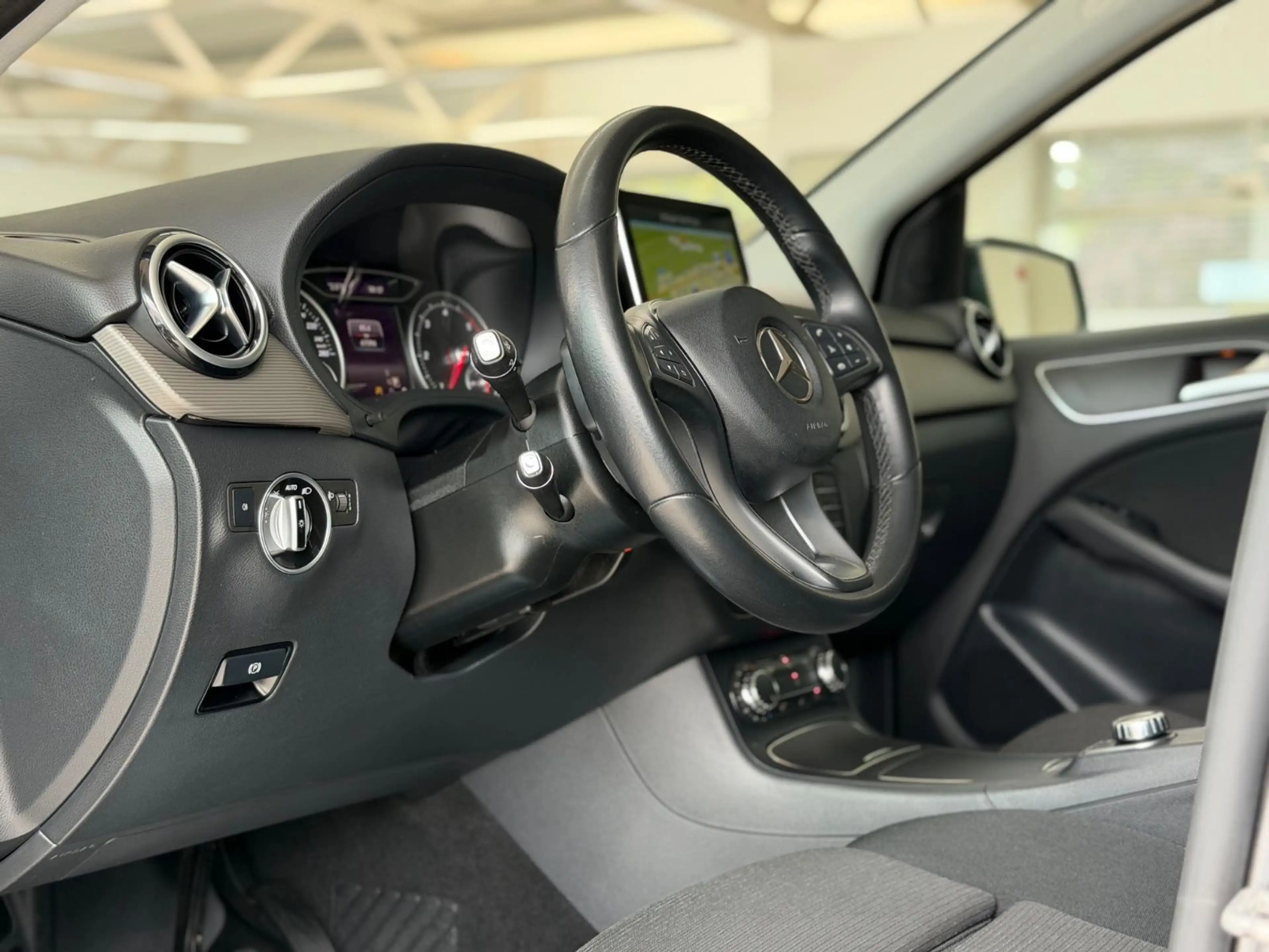Mercedes-Benz B 180 d Automatik Navi — photo 10