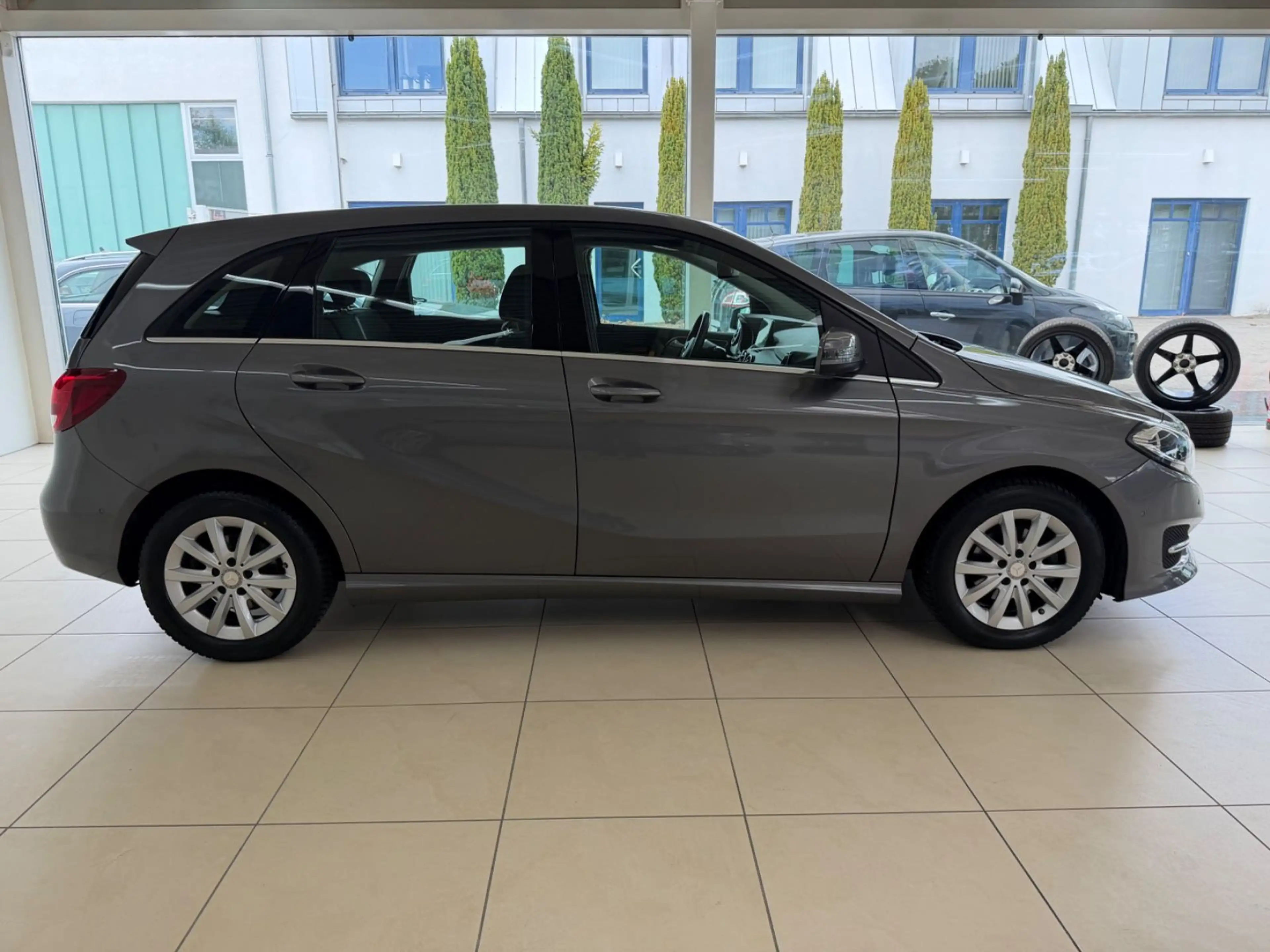 Mercedes-Benz B 180 d Automatik Navi — photo 4