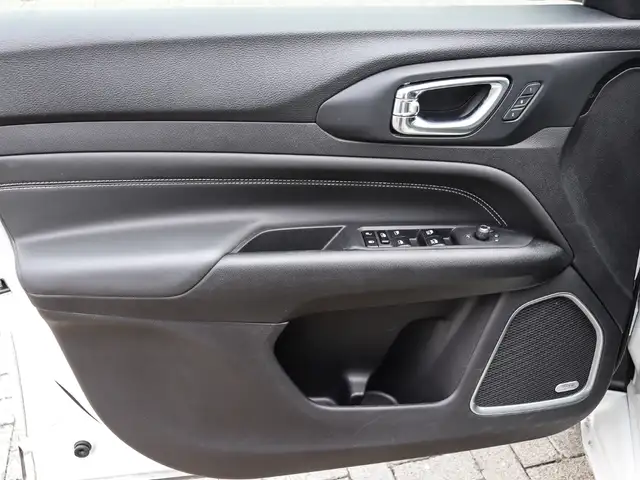 Jeep Compass view 10