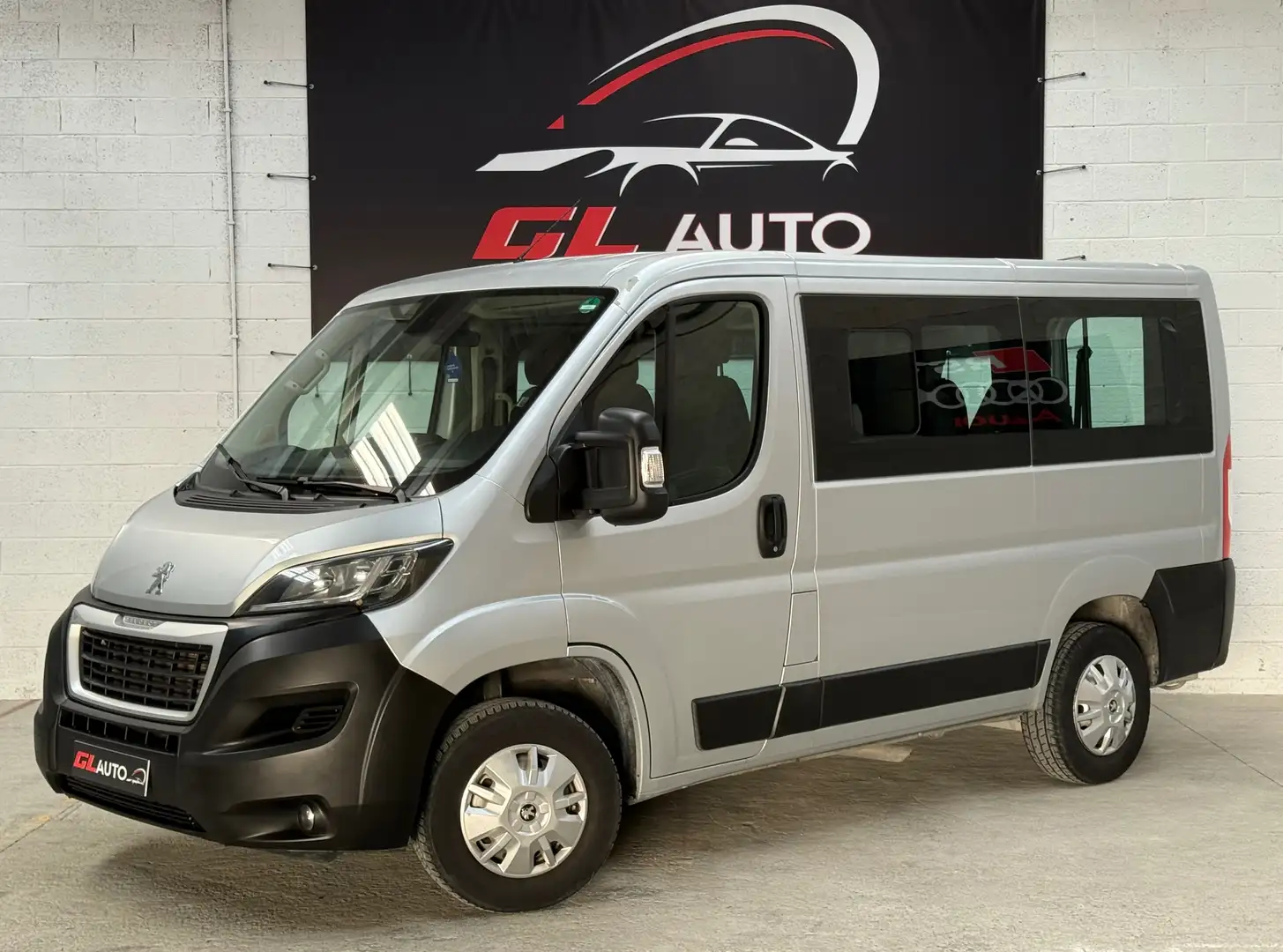 Peugeot Boxer 2.0 BLUEHDI * 9 PLACES * NAVI * TVA DÉDUCTIBLE * Grijs - 1