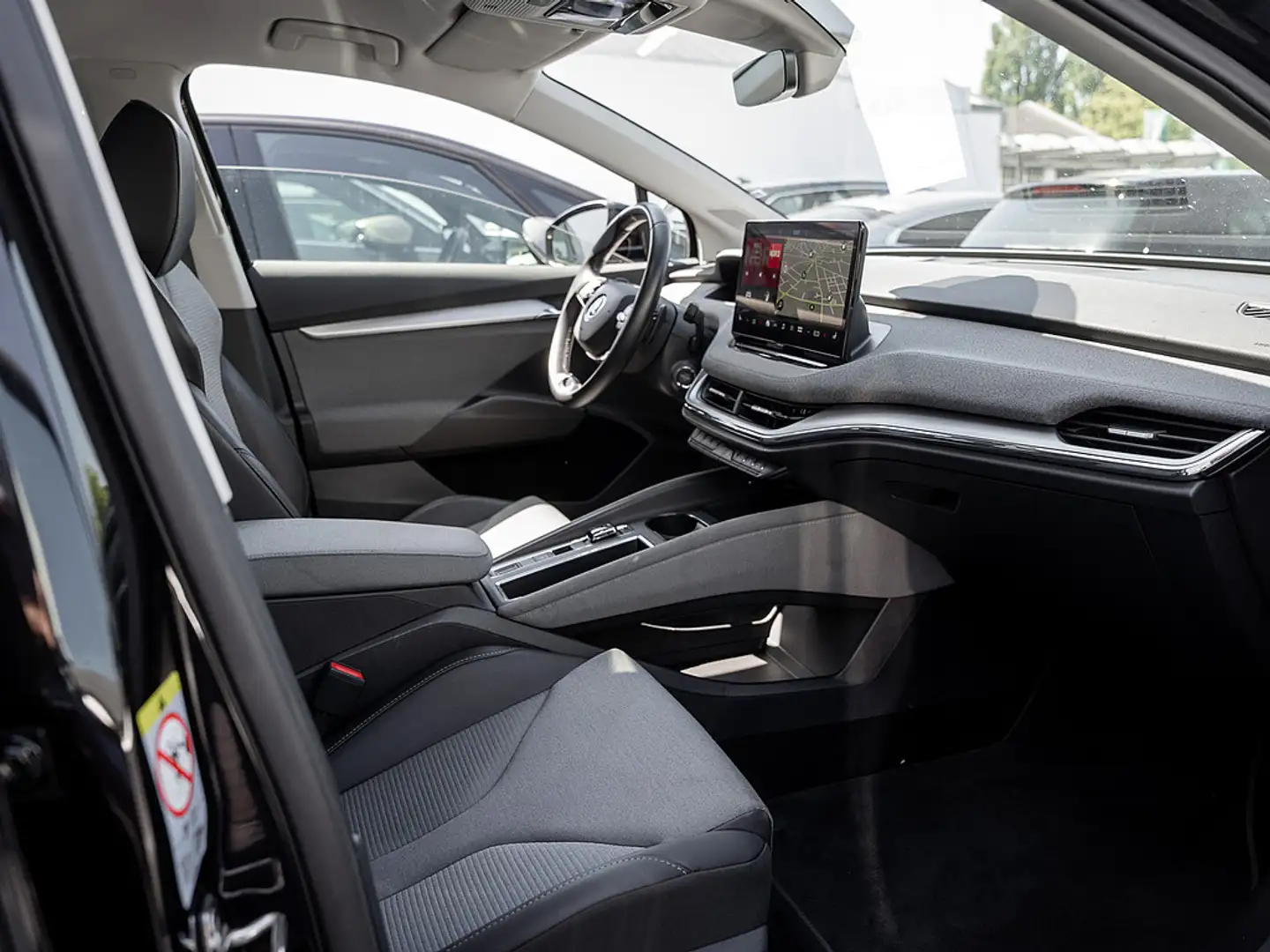 Skoda Enyaq 80 Loft ACC Navi PDC SHZ Smart-Link Kli Schwarz - 2