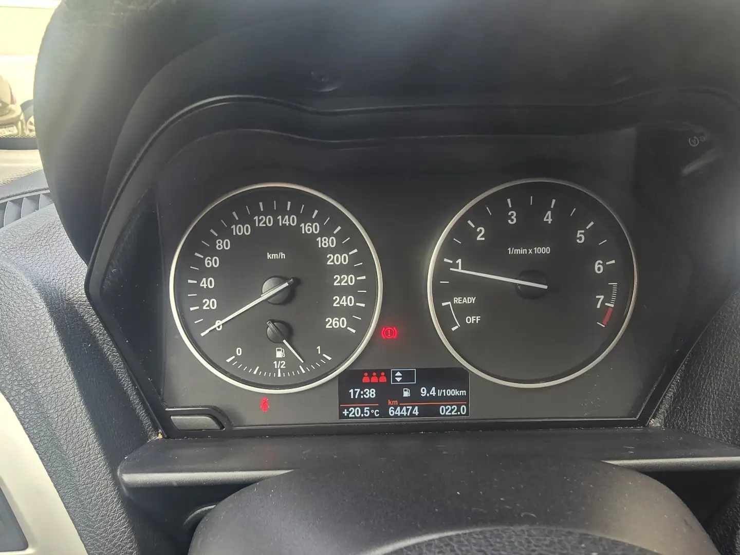 BMW 114 114i - 1