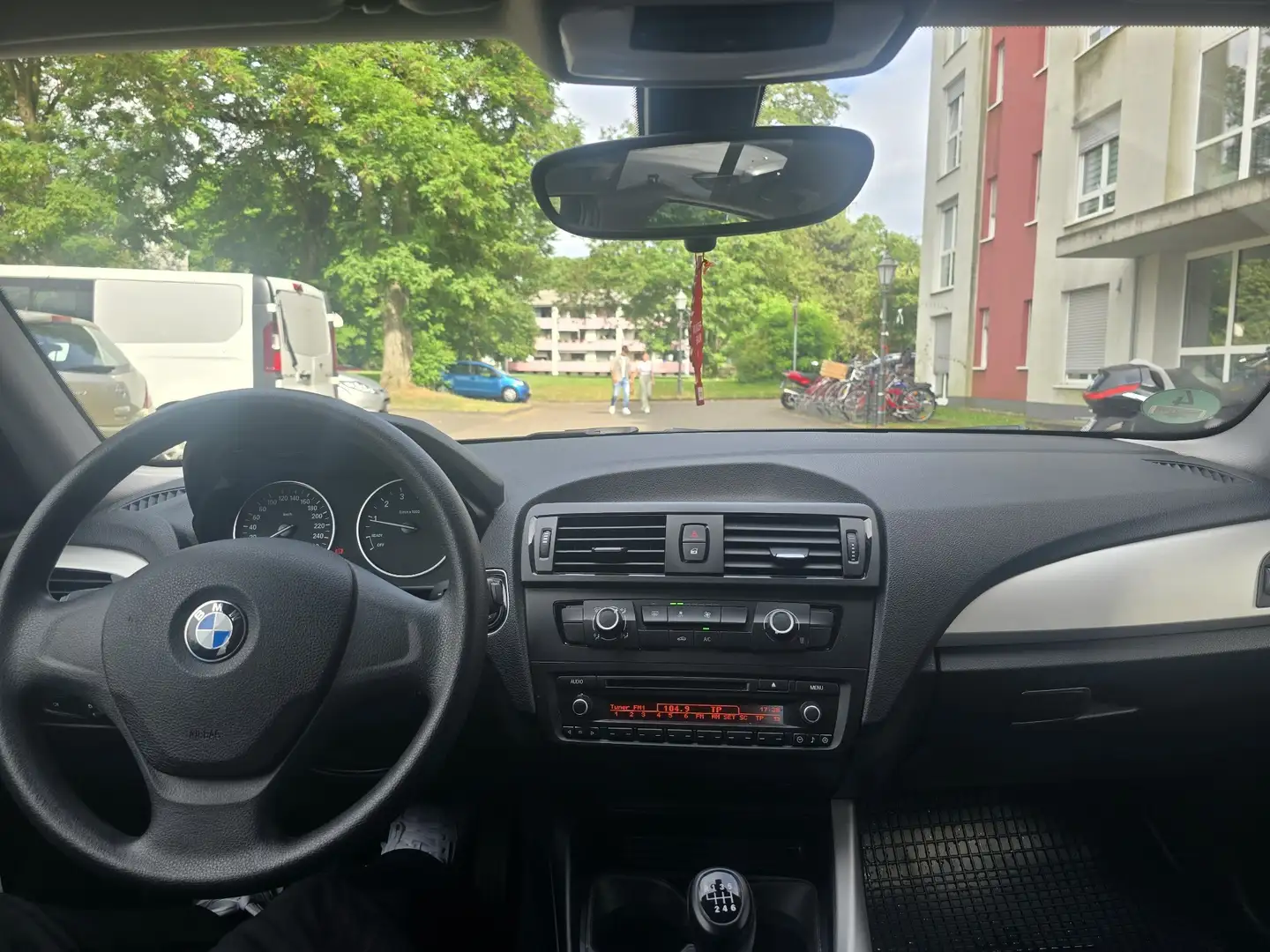 BMW 114 114i - 2