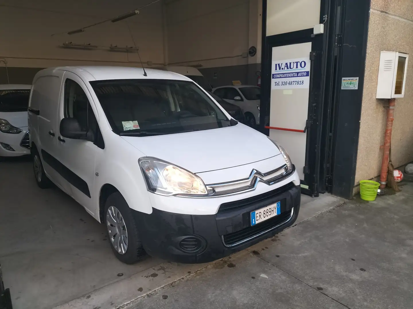 Citroen Berlingo 1.6 diesel  3 posti  iva compresa Bianco - 2
