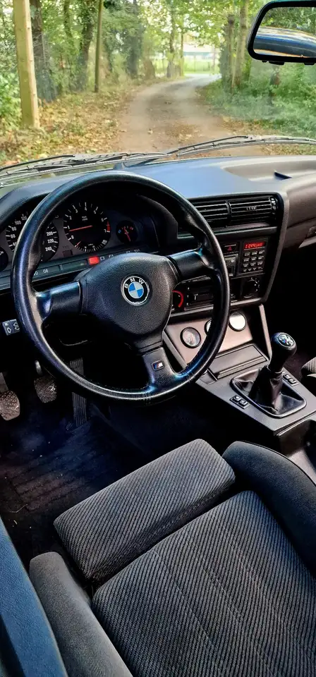BMW 325i, foto 7