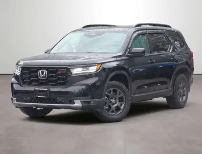  2025 Honda Pilot TrailSport AWD   