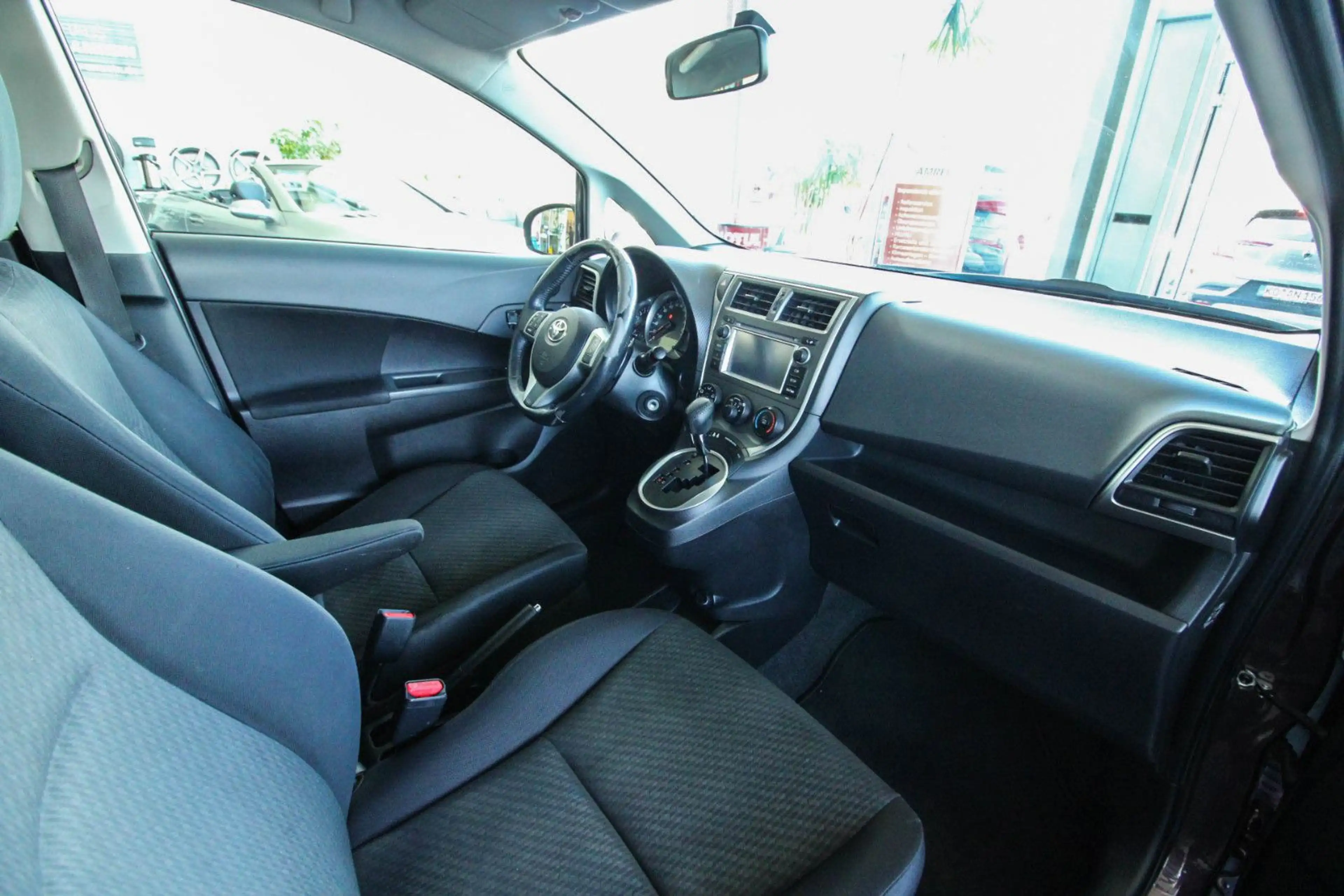 Toyota Verso-S Verso S Life Automatik/Kamera/Klima — photo 13