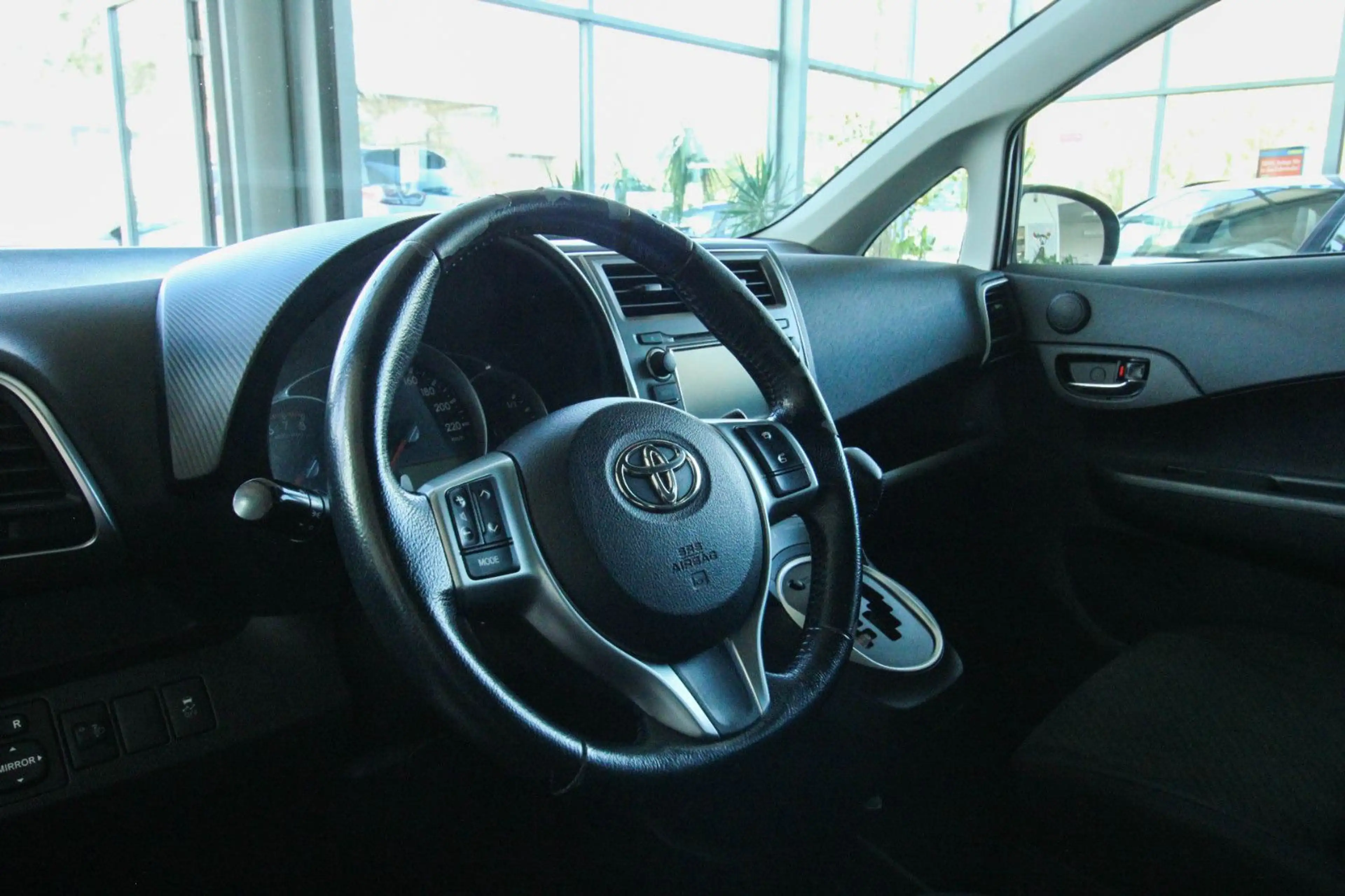 Toyota Verso-S Verso S Life Automatik/Kamera/Klima — photo 14