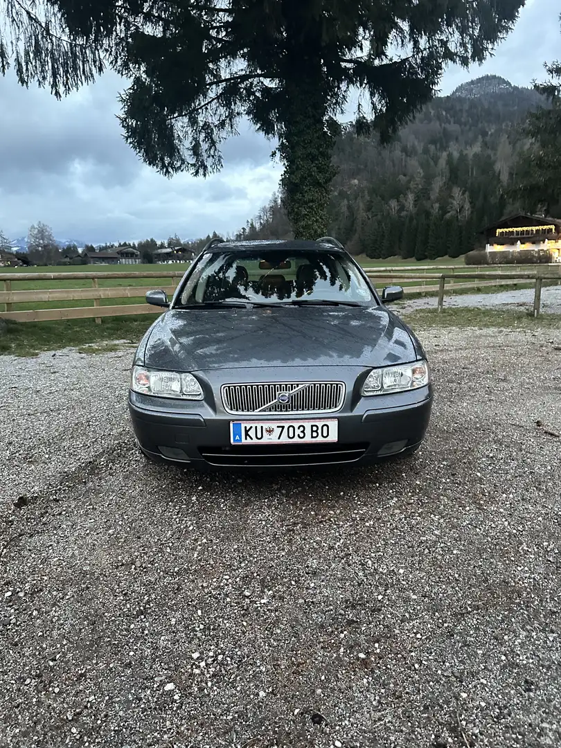 Volvo V70 2,5 T Move AWD - 1