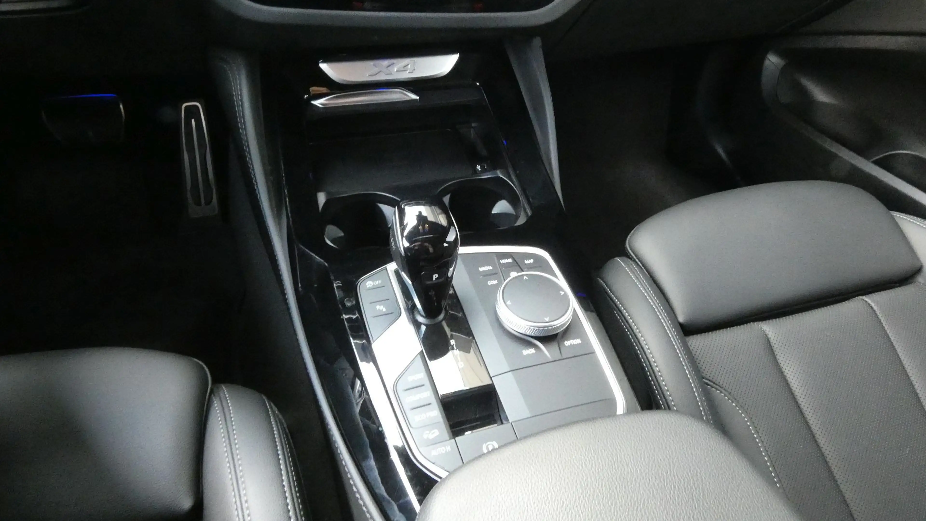 BMW X4 xDrive20i M Sportpak. Laser°Parkass°Temp.M19Z — photo 13