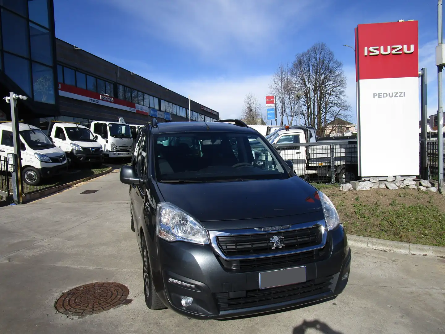 Peugeot Partner Tepee 1.6 bluehdi Outdoor 100cv Grau - 2