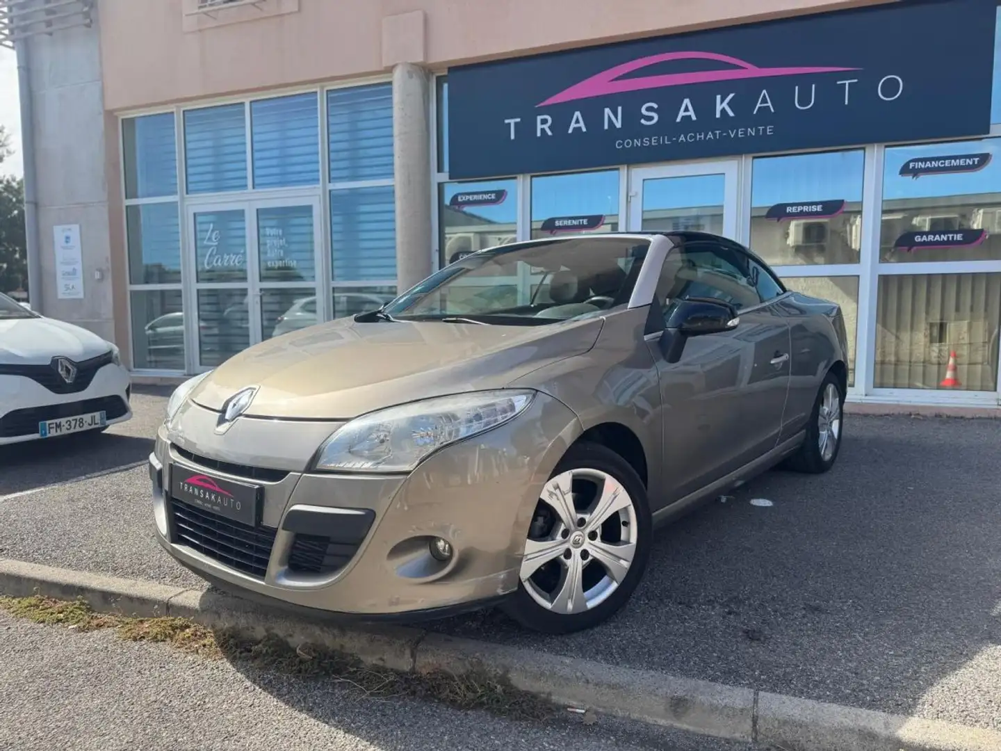 Renault Megane III dCi 110 eco2 FAP Dynamique Euro 5 / distribution faite / embrayage neuf Beige - 1