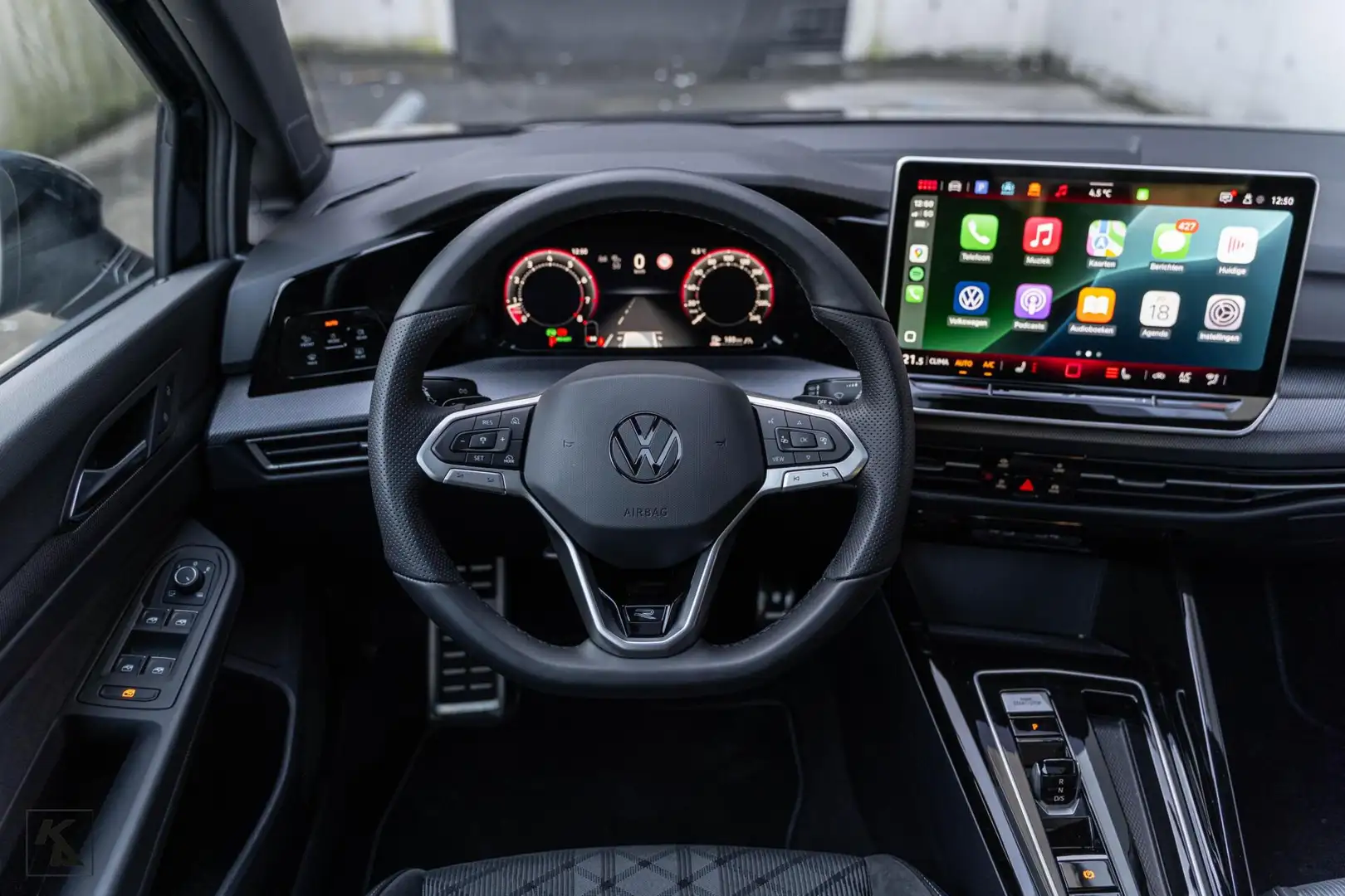 Volkswagen Golf 8.5 1.5 eTSI | 2024 | R-Line Edition | Luxe Noir - 2