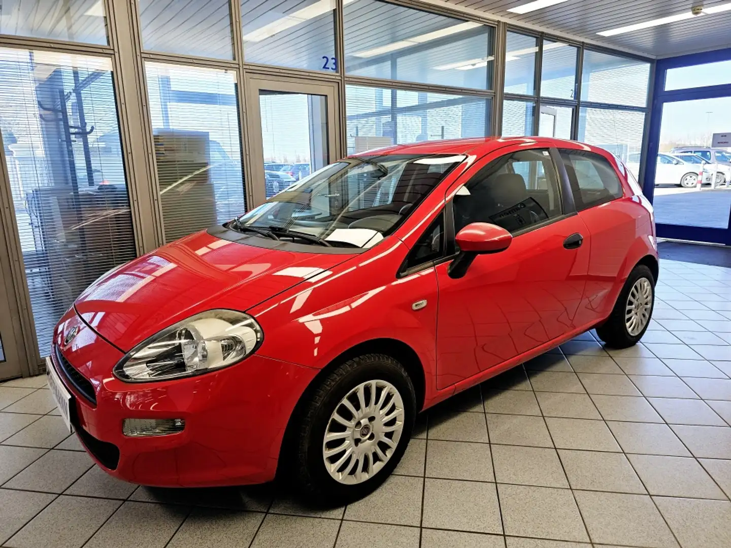 Fiat Punto Tüv 04-2026 crvena - 2