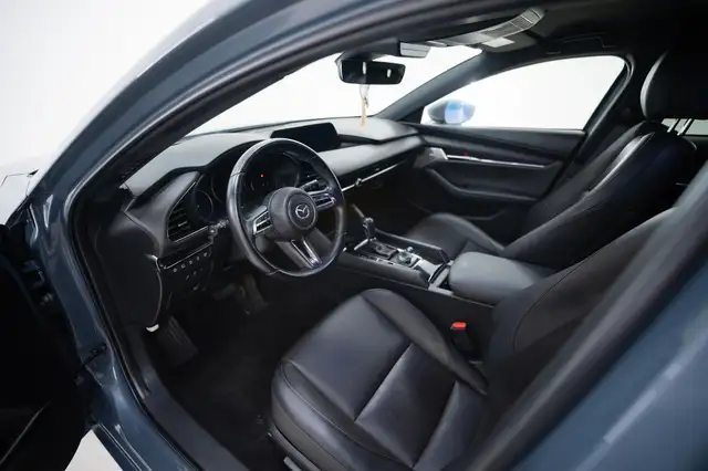 Mazda Mazda3 view 5