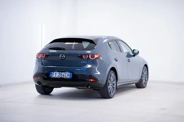 Mazda Mazda3 view 2