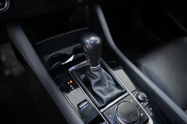 Mazda Mazda3 view 10