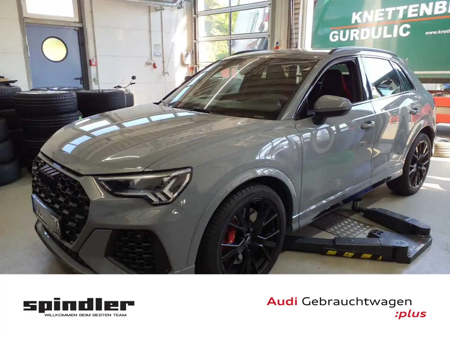Audi RS Q3 quattro S-tronic / Matrix, Vmax280, B&O Grau - 1