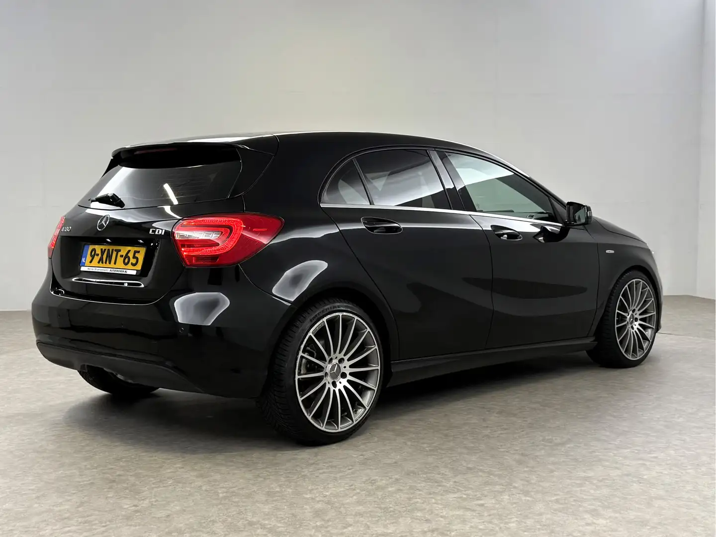 Mercedes-Benz A 180 CDI | LED | Airco | Cruise | Navi | Parkeersens. | Zwart - 2