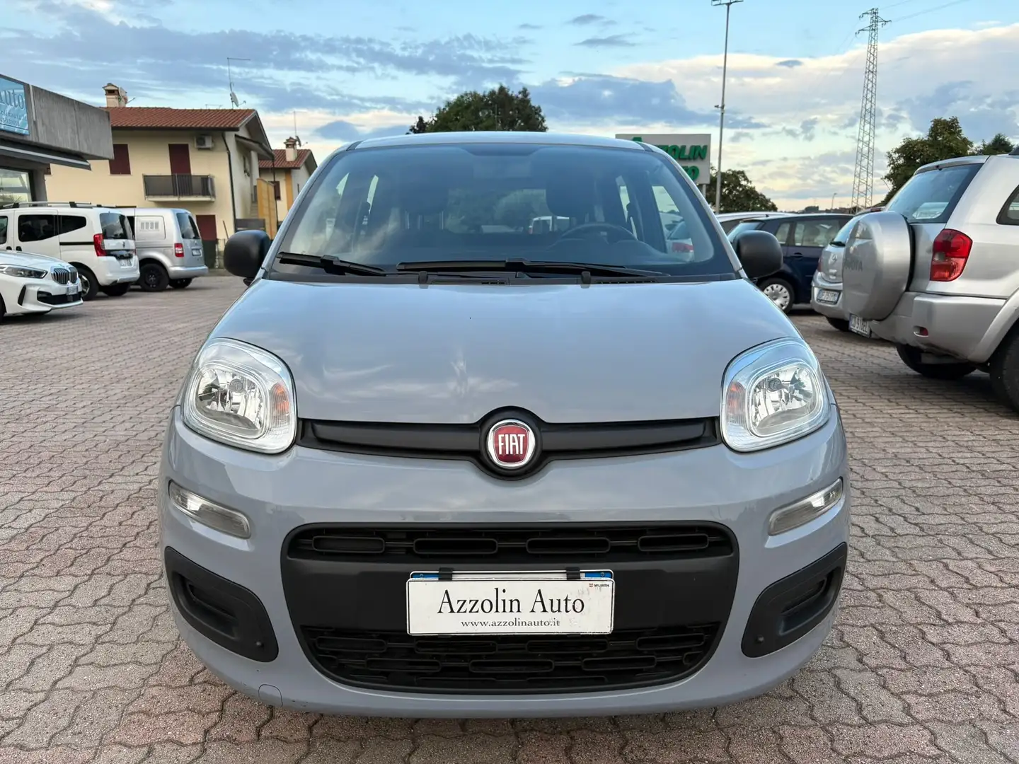 Fiat Panda 1.0 HYBRID 70 CV SI A NEOPATENTATI Gris - 2