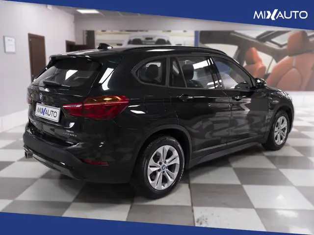 BMW X1 view 5