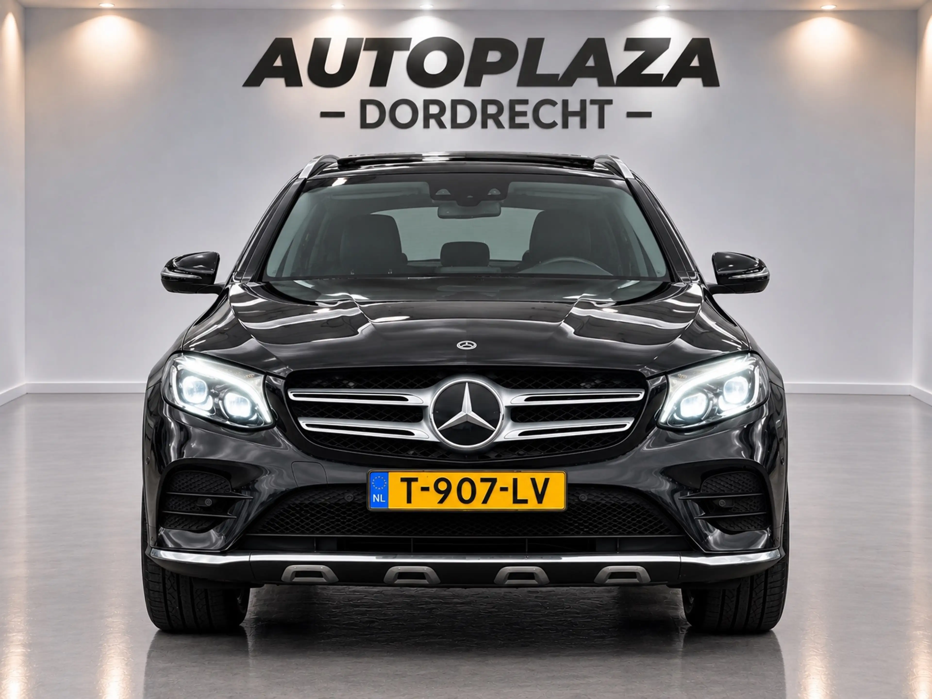 Mercedes-Benz GLC 350 350e 4MATIC Premium Plus Trekhaak — photo 2