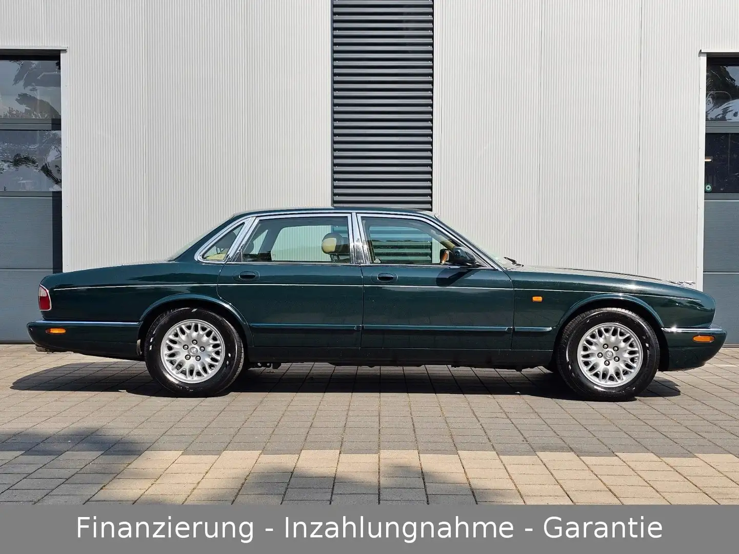 Jaguar XJ8 4.0 V8 Sovereign + 2. Hand + kein Rost + TOP Grün - 2