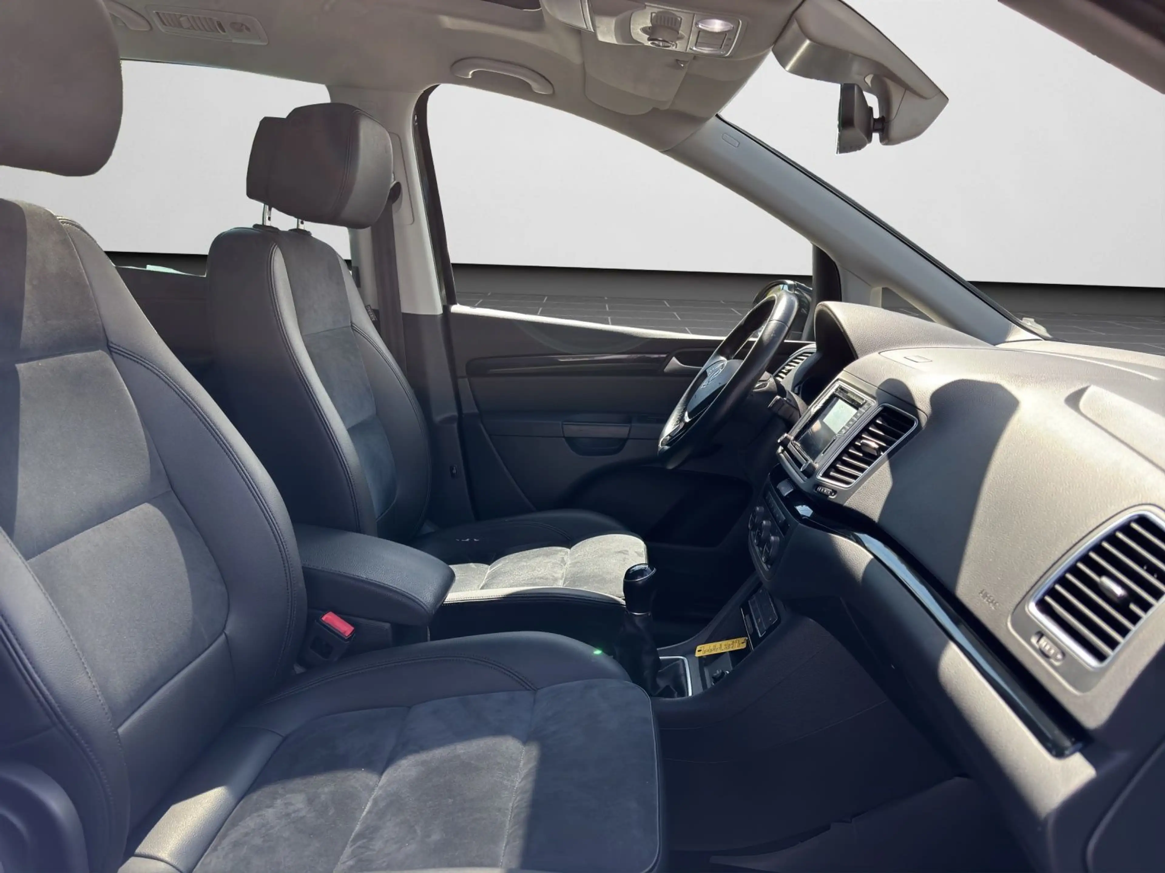Volkswagen Sharan Highline 1.4 TSI PANO KAMERA NAVI SHZ — photo 4