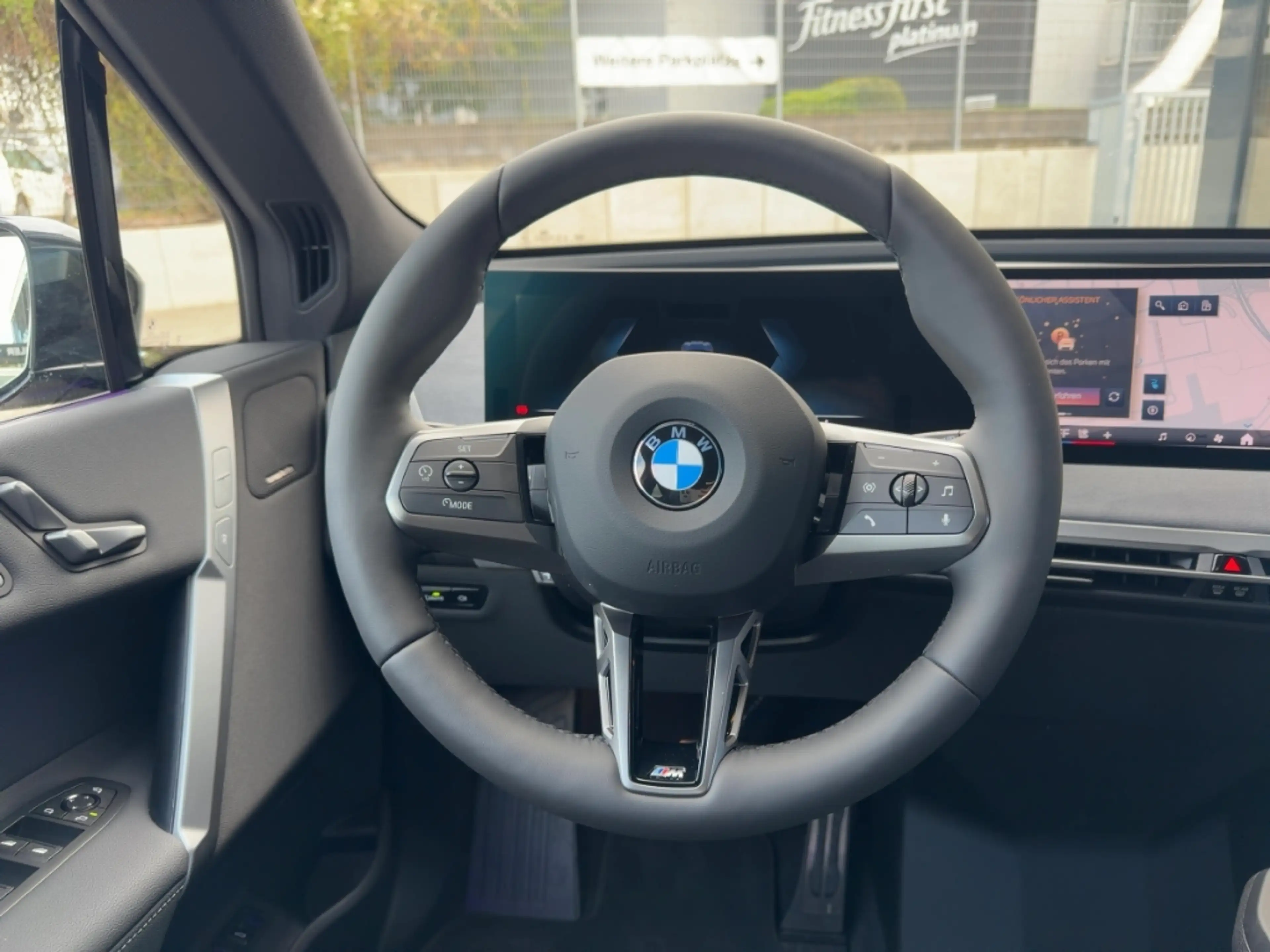 BMW iX xDrive 45 Sportpaket HUD StandHZG AHK-klappbar AHK — photo 10