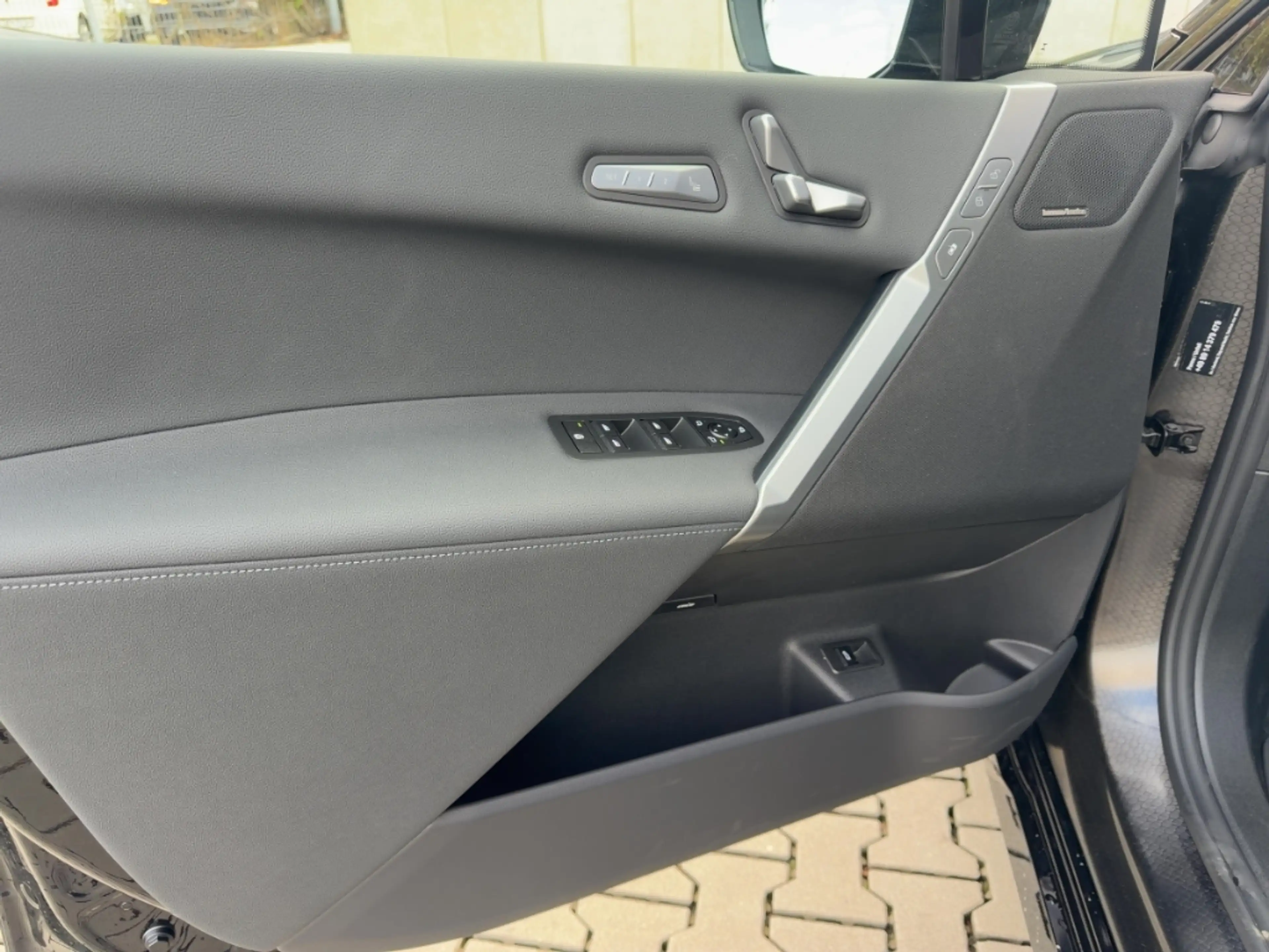 BMW iX xDrive 45 Sportpaket HUD StandHZG AHK-klappbar AHK — photo 13