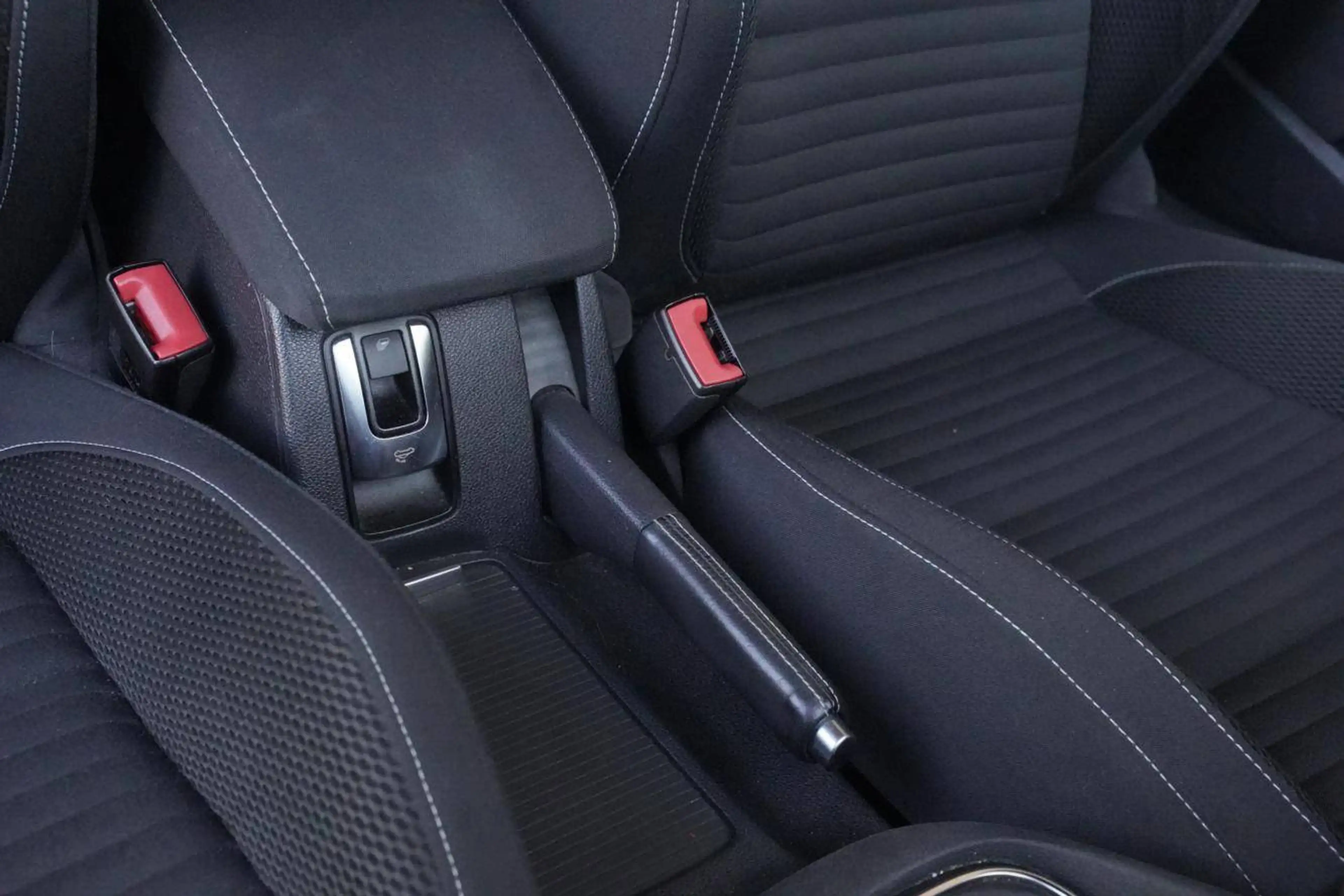 Volkswagen Golf Cabriolet Golf VI Cabrio Cabrio 1.4 TSI Cup — photo 12