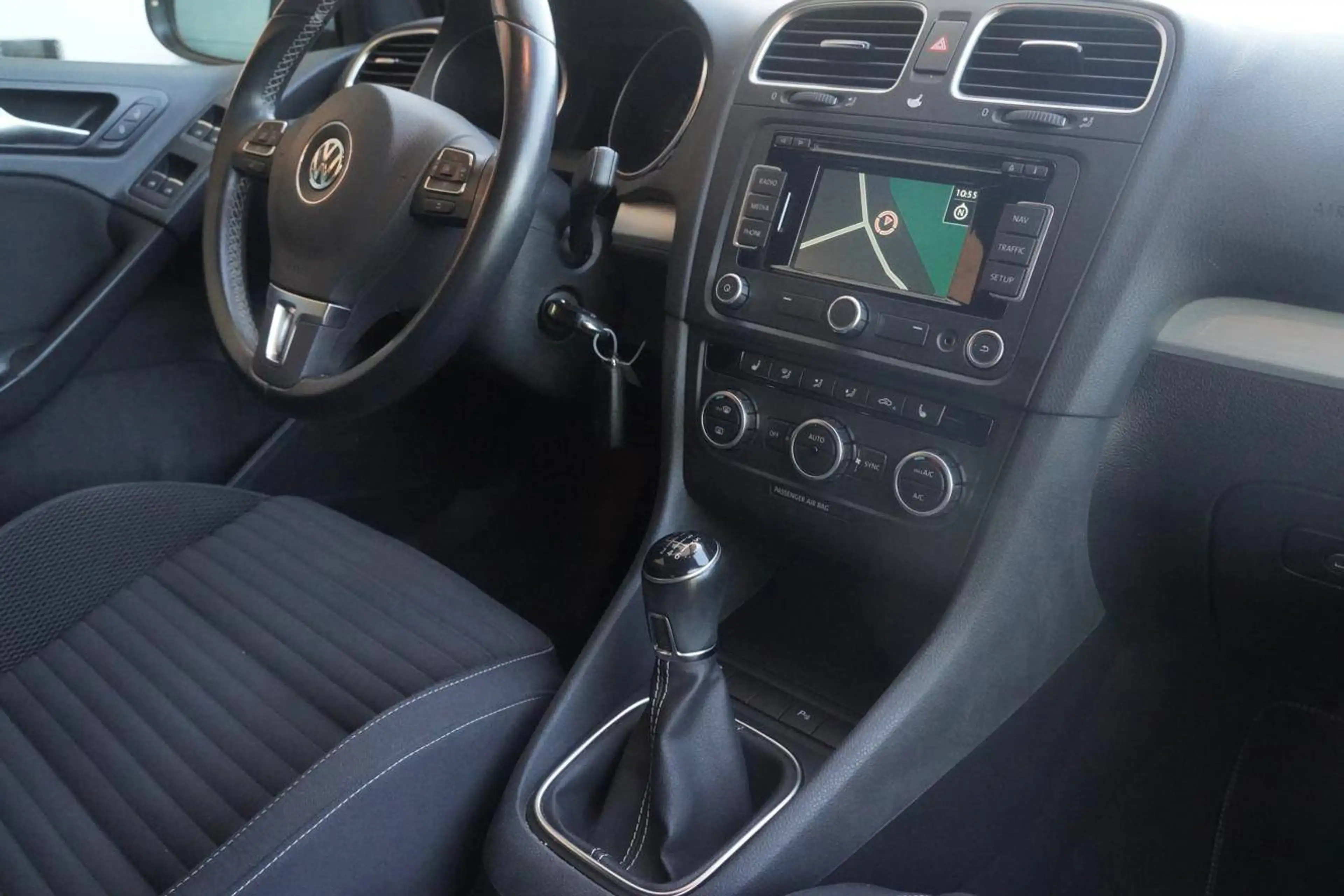 Volkswagen Golf Cabriolet Golf VI Cabrio Cabrio 1.4 TSI Cup — photo 8