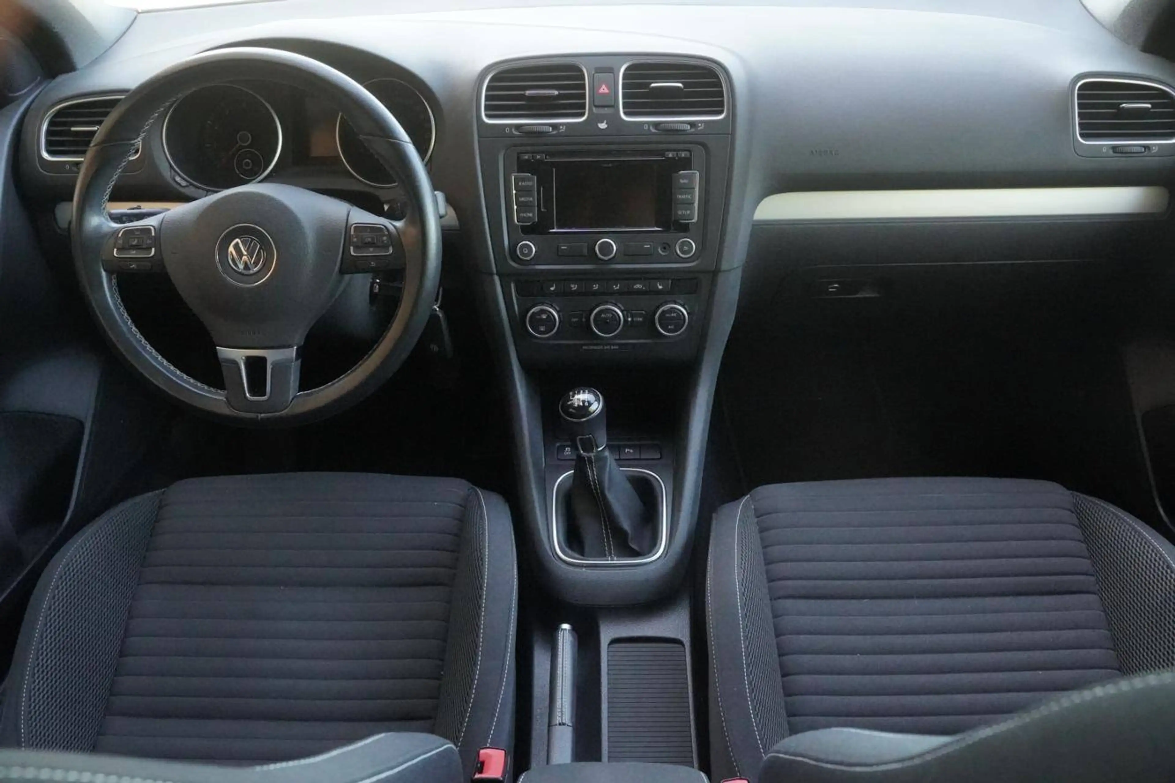 Volkswagen Golf Cabriolet Golf VI Cabrio Cabrio 1.4 TSI Cup — photo 6