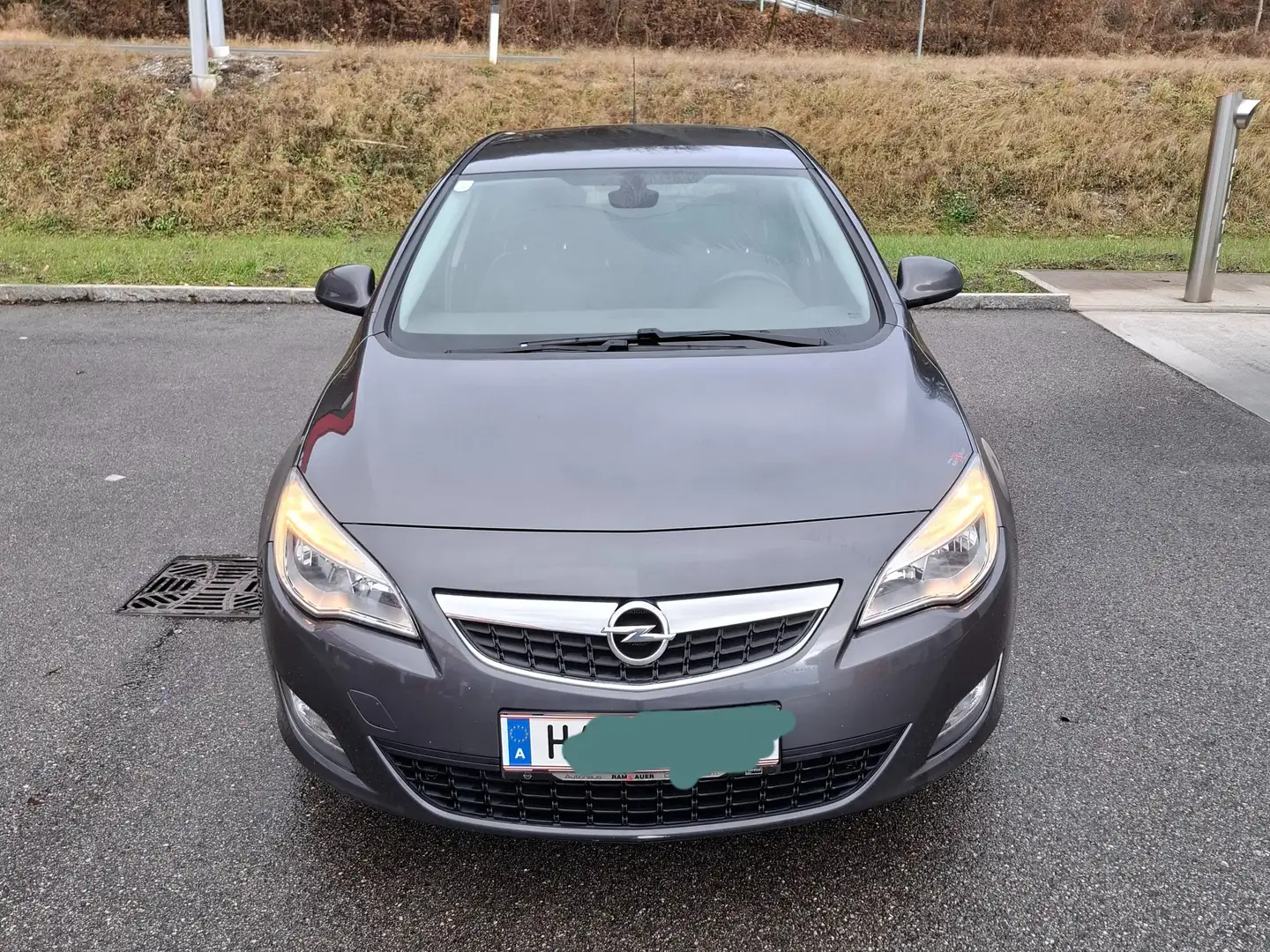 Opel Astra Astra 1,7 Ecotec CDTI Edition Edition Grau - 1