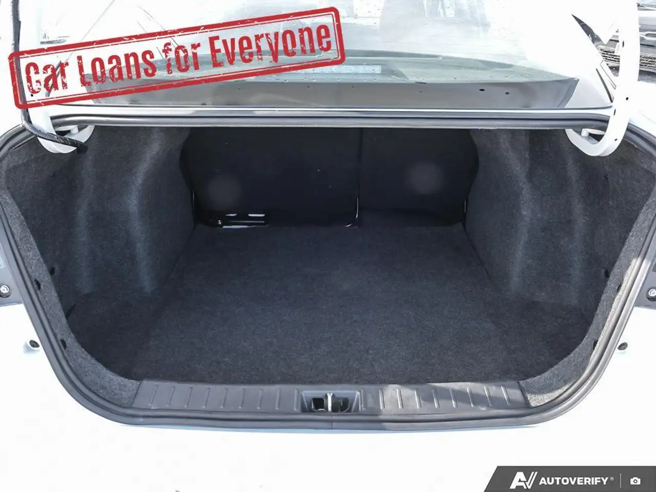 Nissan Versa снимка Nissan Versa