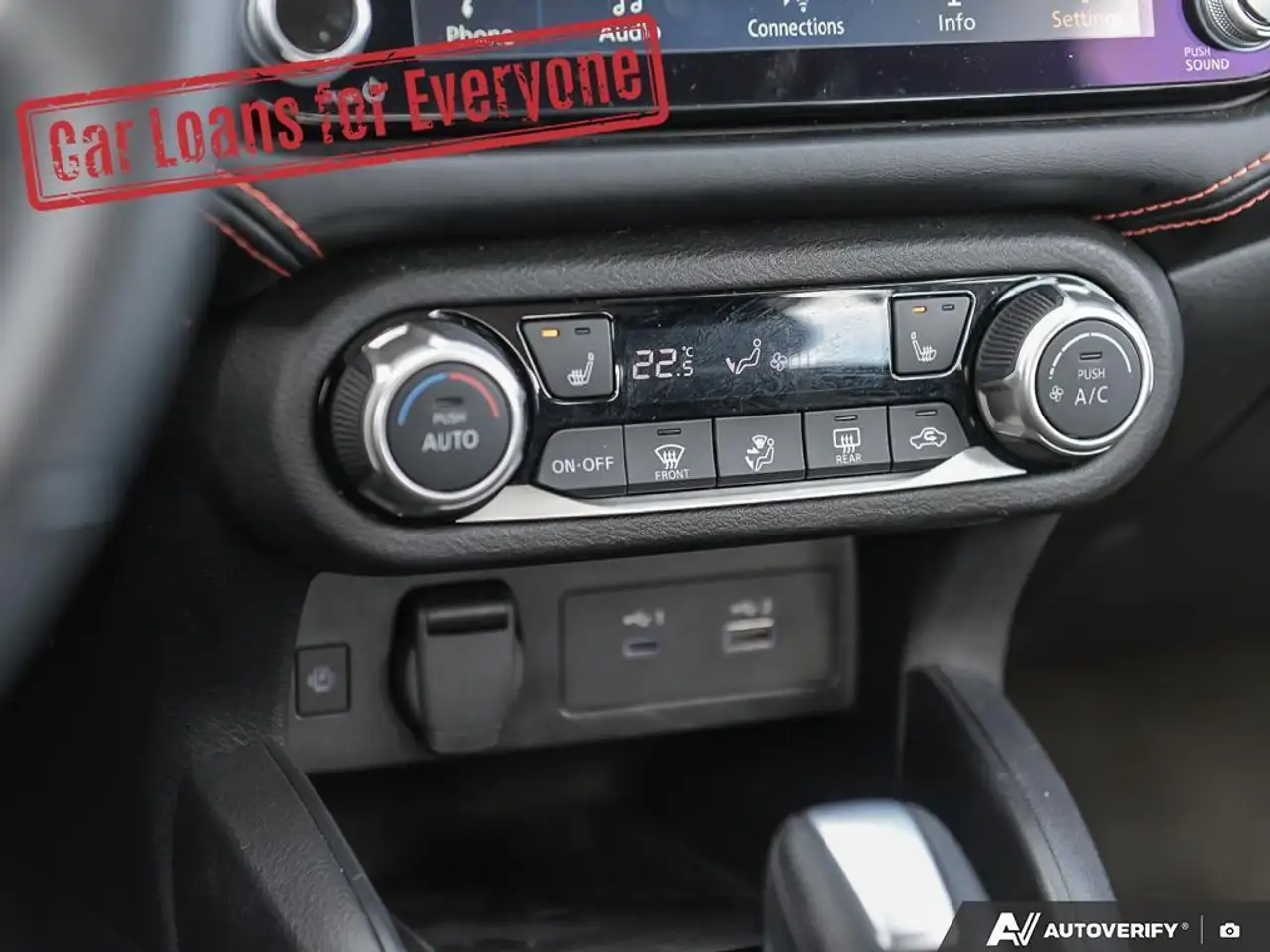 Nissan Versa снимка Nissan Versa