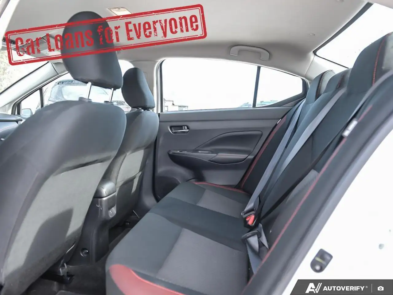 Nissan Versa снимка Nissan Versa