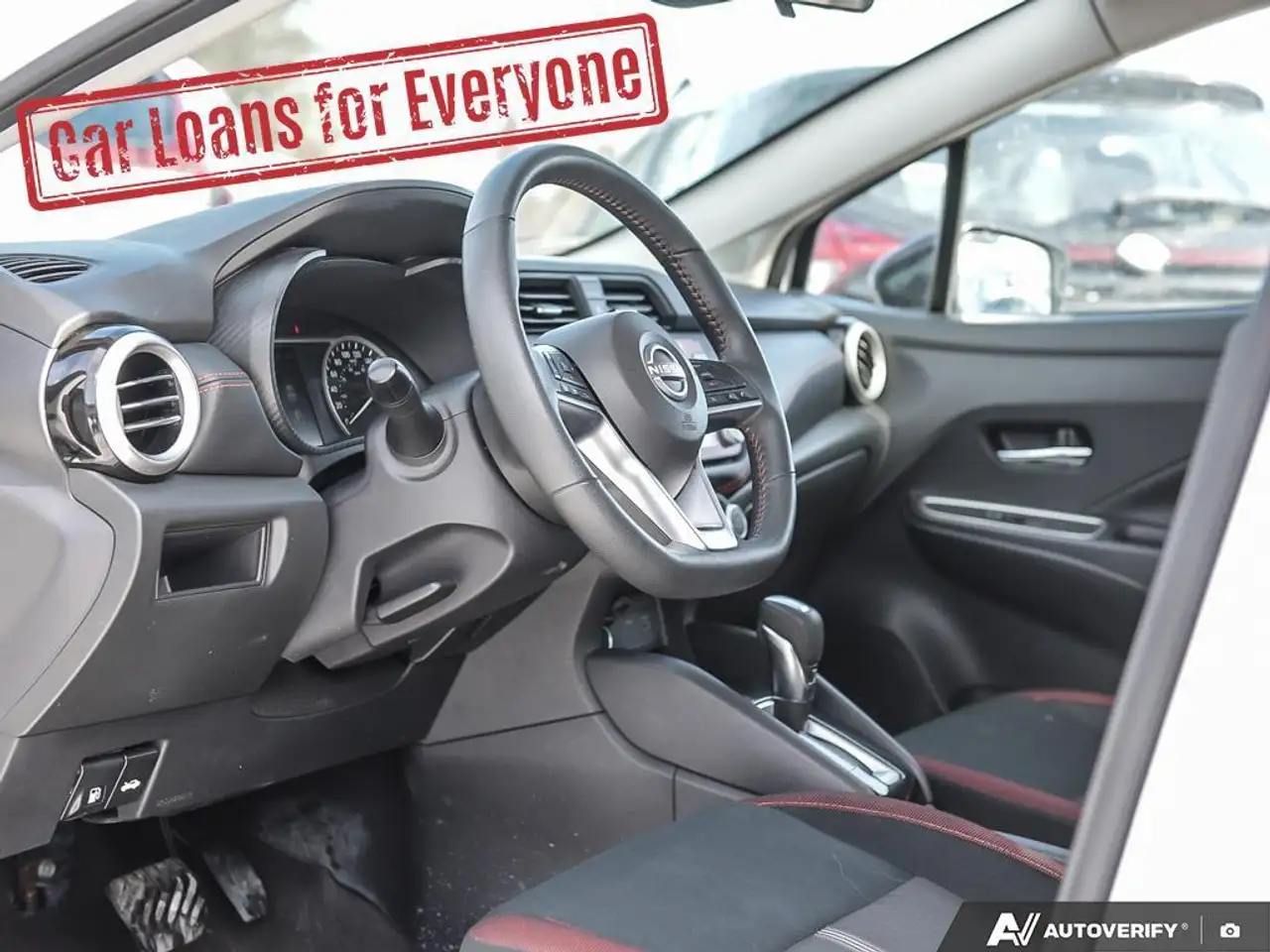 Nissan Versa снимка Nissan Versa