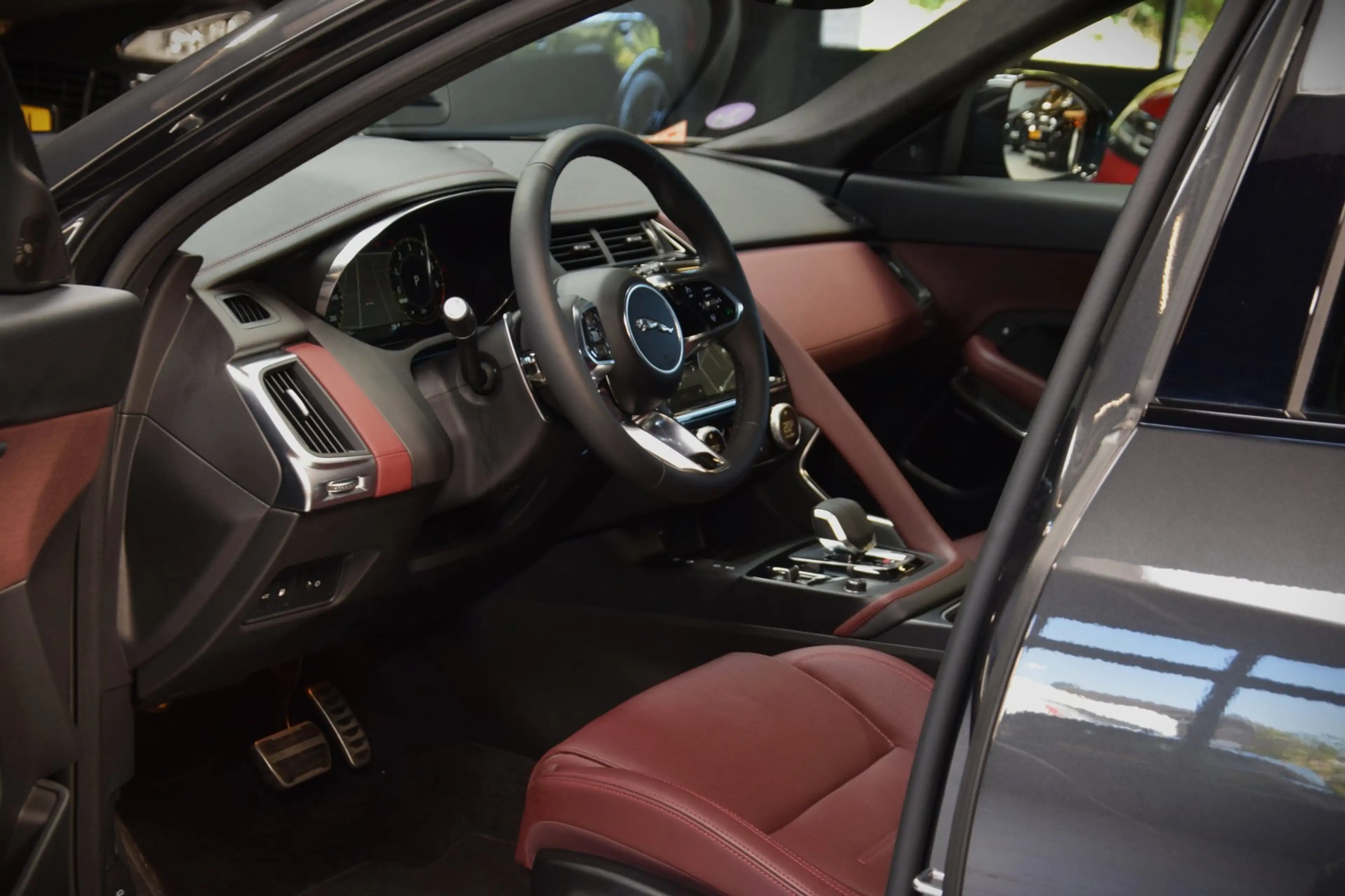 Jaguar E-Pace 1.5 P270e R-Dynamic HSE Navi|Leder|1e Eig|Dealer O — photo 22