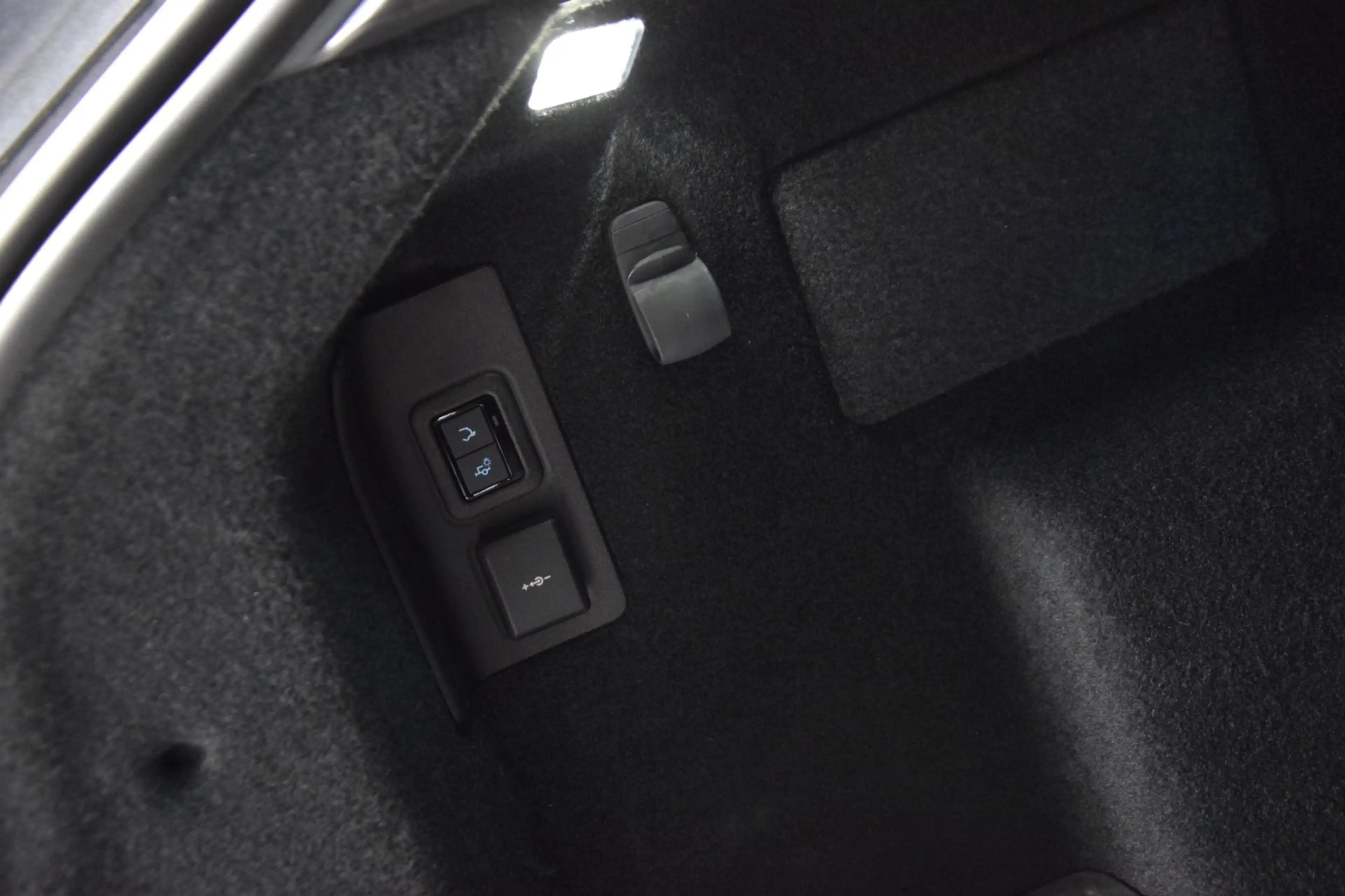 Jaguar E-Pace 1.5 P270e R-Dynamic HSE Navi|Leder|1e Eig|Dealer O — photo 38