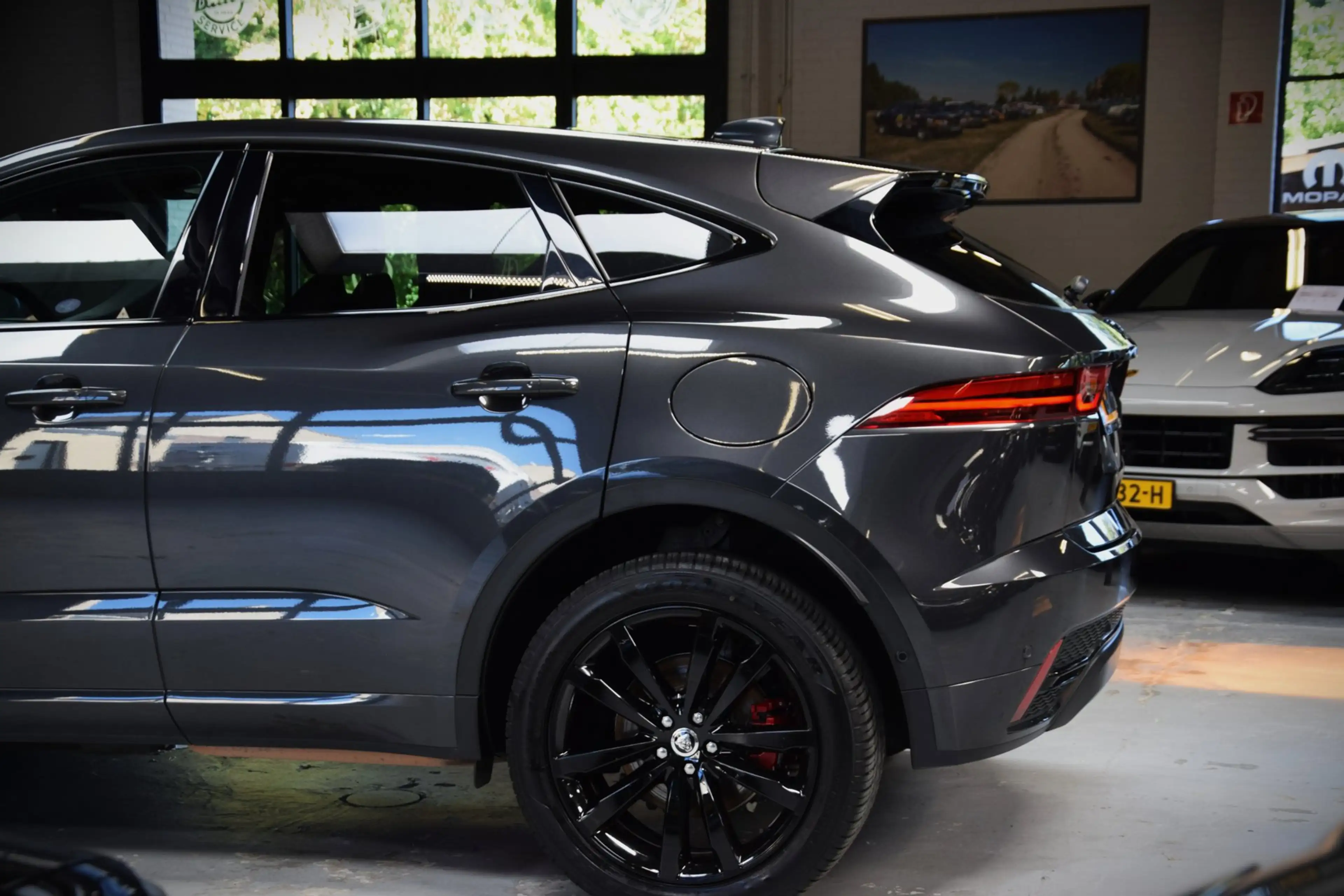 Jaguar E-Pace 1.5 P270e R-Dynamic HSE Navi|Leder|1e Eig|Dealer O — photo 28