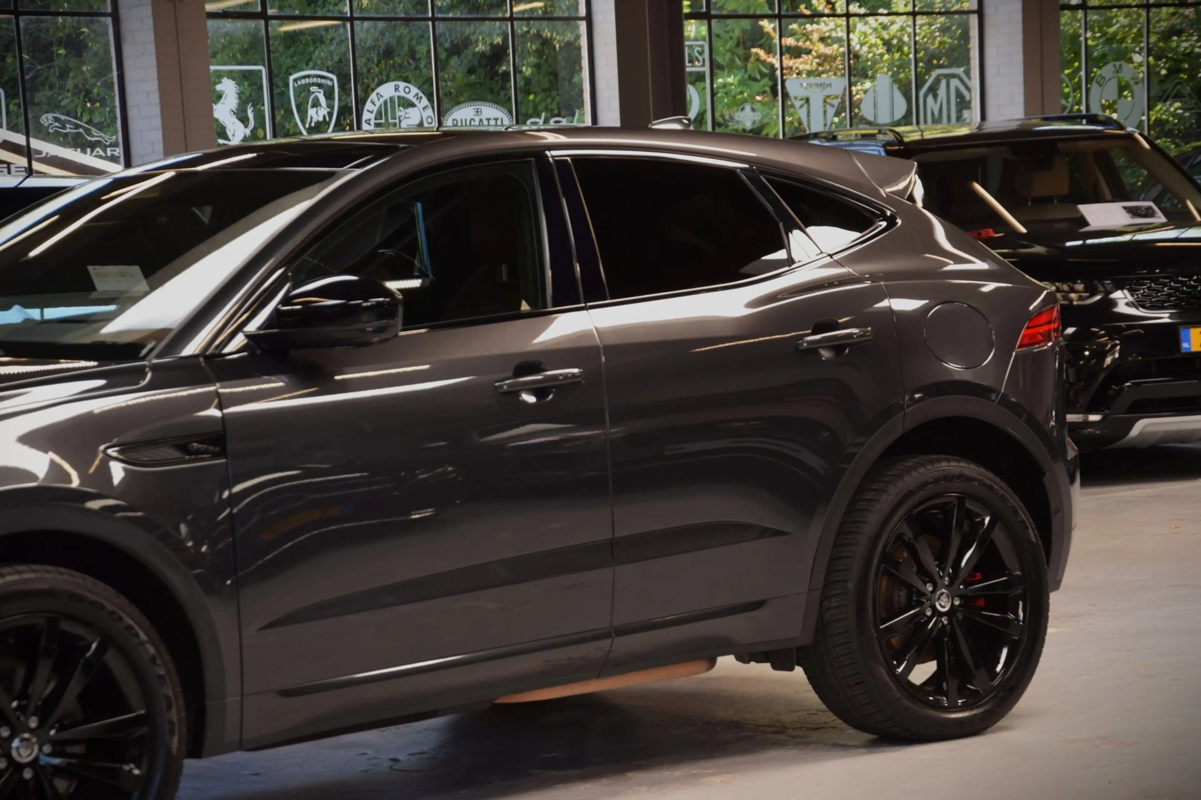 Jaguar E-Pace 1.5 P270e R-Dynamic HSE Navi|Leder|1e Eig|Dealer O — photo 6