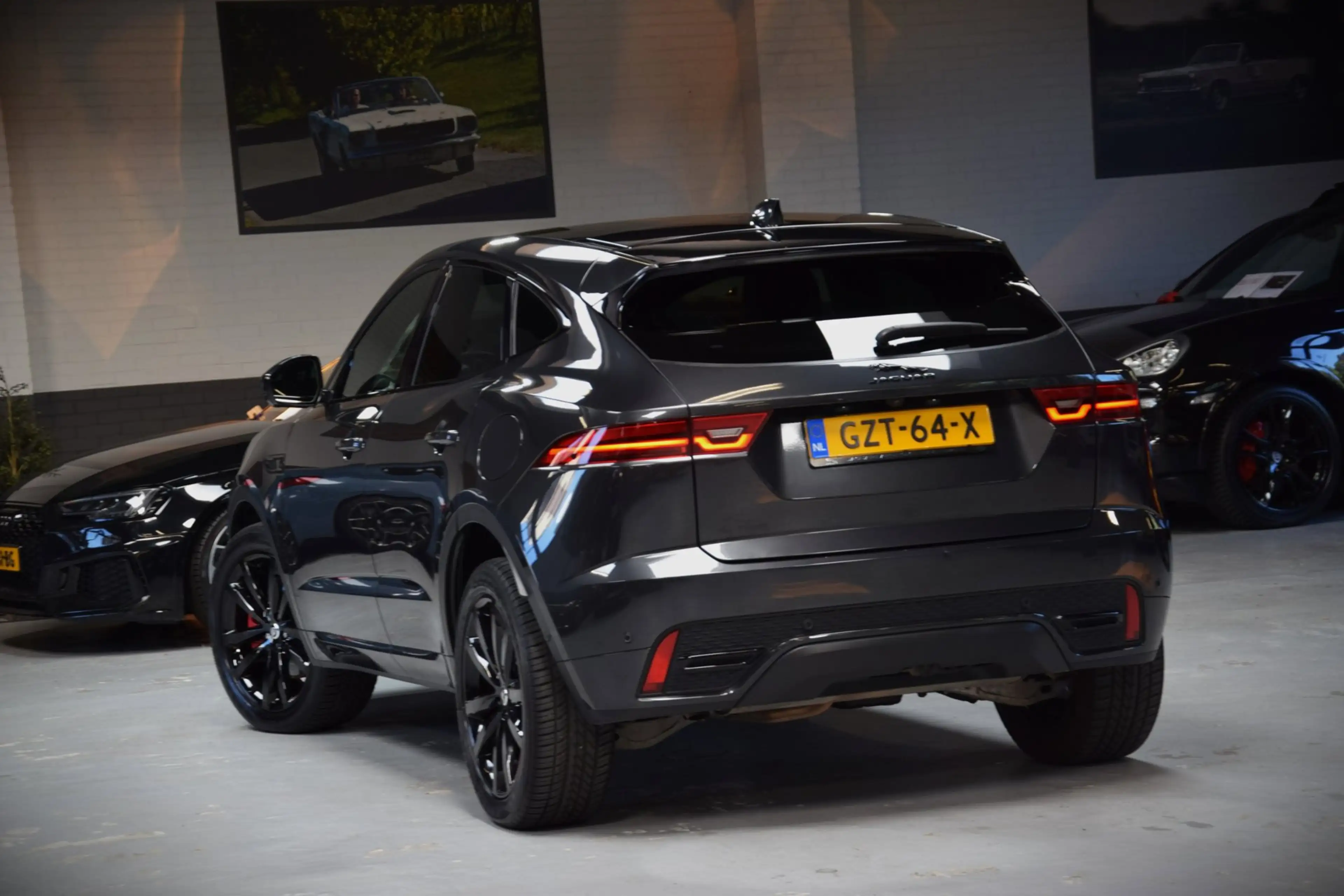 Jaguar E-Pace 1.5 P270e R-Dynamic HSE Navi|Leder|1e Eig|Dealer O — photo 2