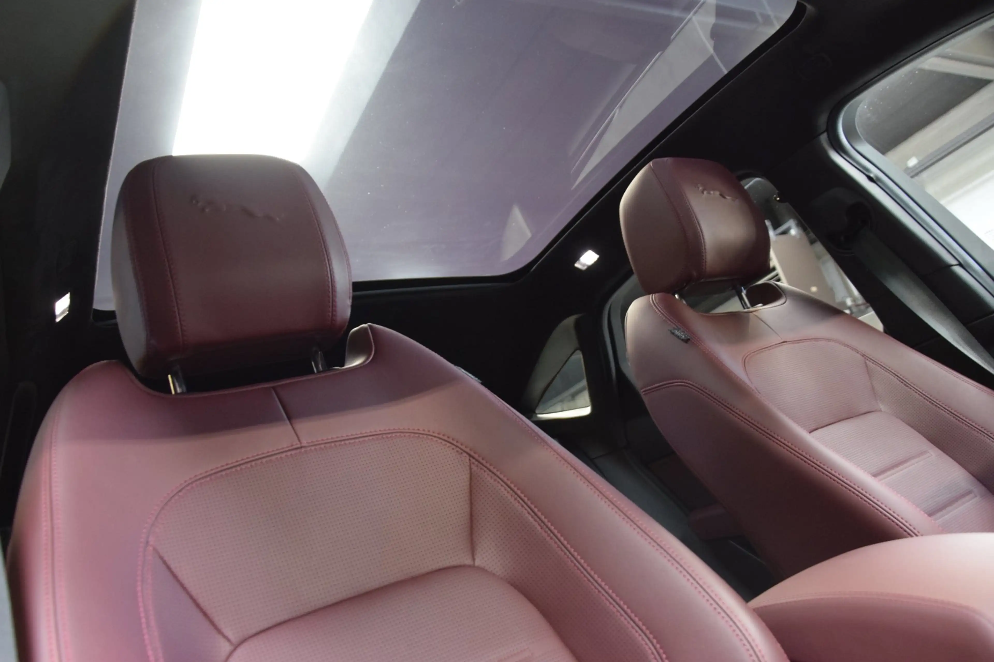 Jaguar E-Pace 1.5 P270e R-Dynamic HSE Navi|Leder|1e Eig|Dealer O — photo 17