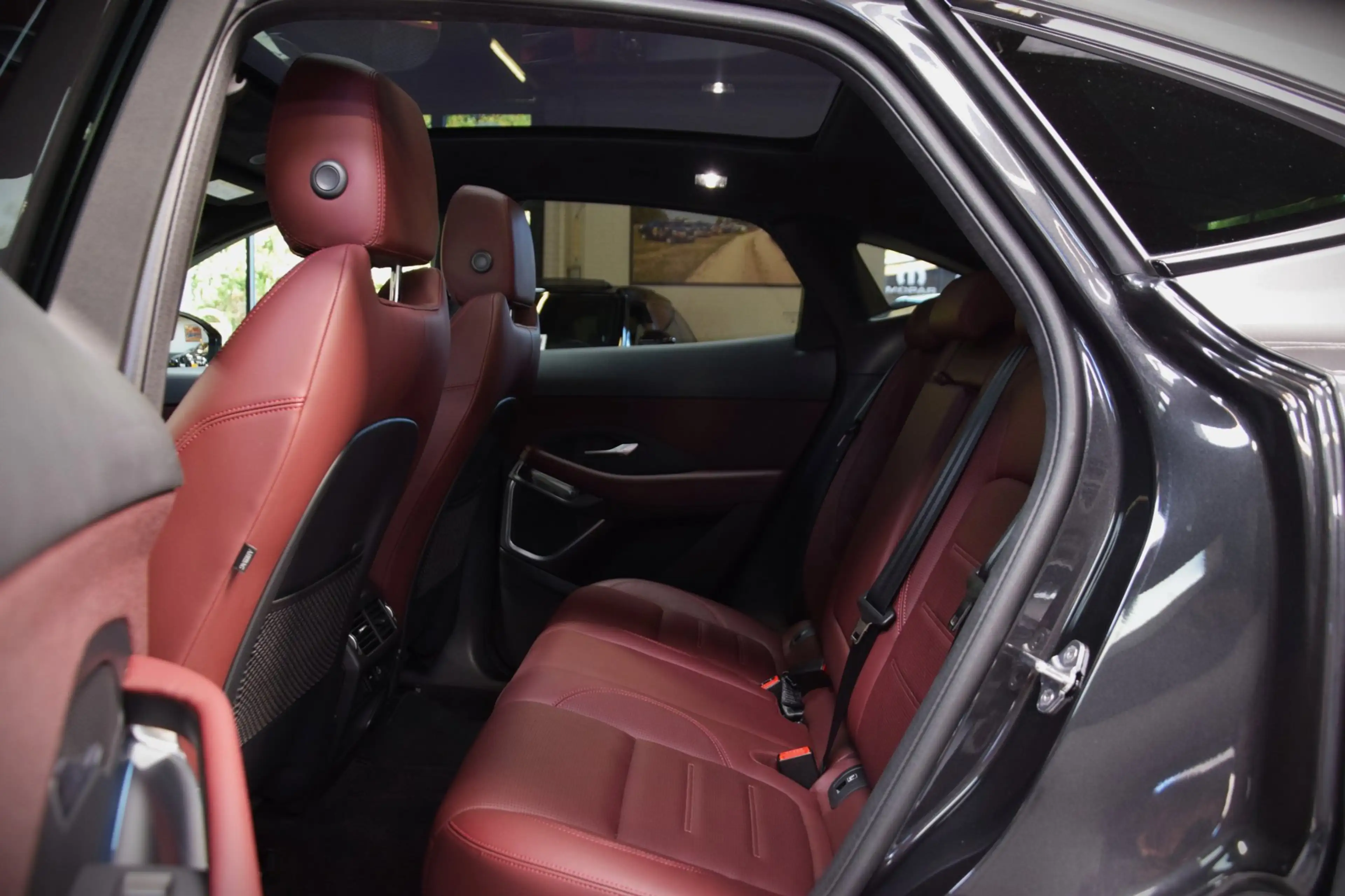 Jaguar E-Pace 1.5 P270e R-Dynamic HSE Navi|Leder|1e Eig|Dealer O — photo 14
