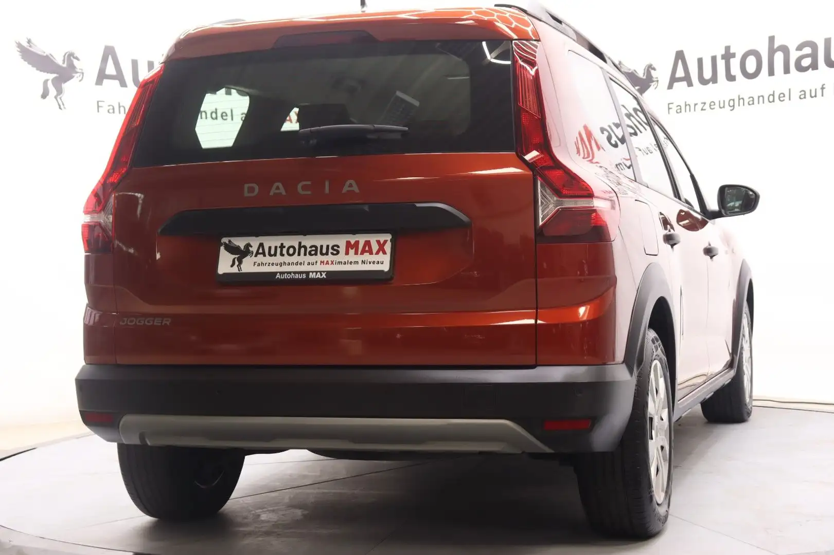 Dacia Jogger Essential~PDC~Tempomat~AppleSamsung~MFL Brun - 2