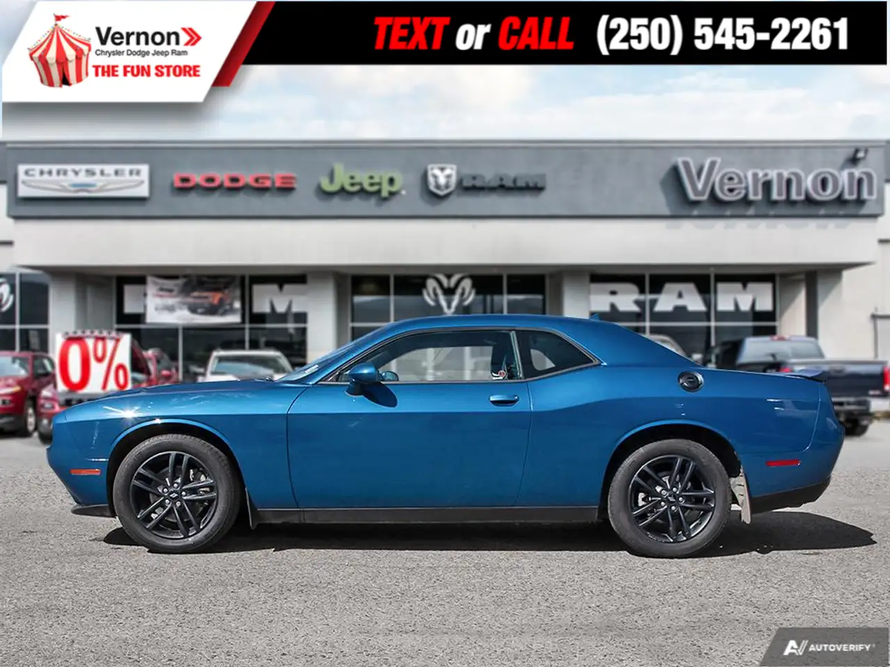 Dodge Challenger снимка Dodge Challenger